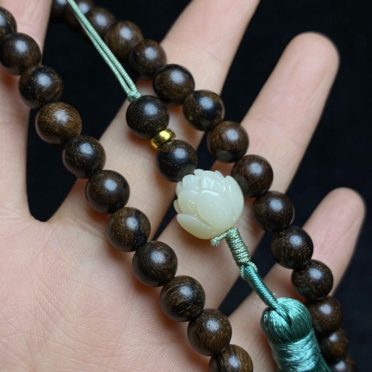 Vintage Asian Wood 108 Beads Necklace with Carving Dragon Buddha Plaque For Sale 5