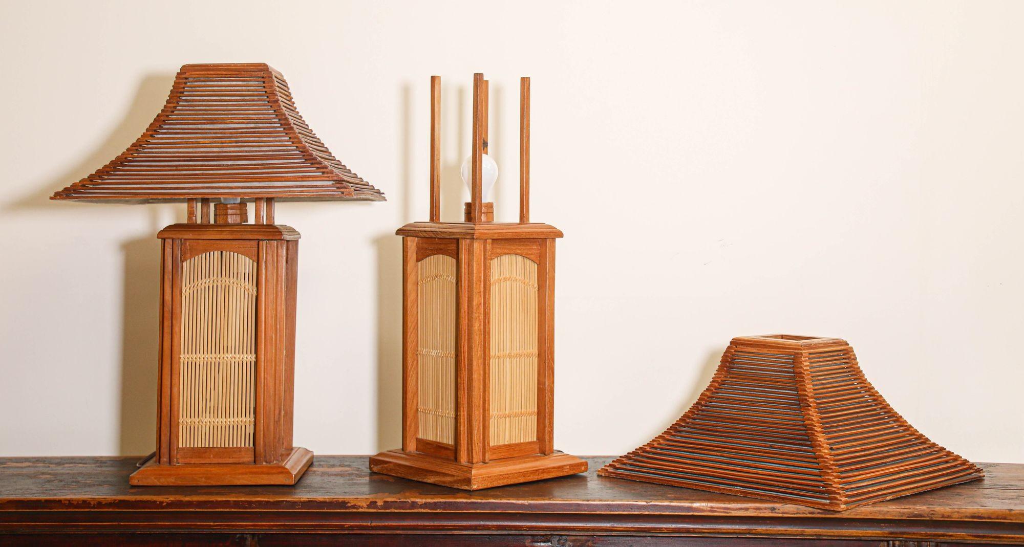 Vintage Asian Wood Table Lamps Handcrafted in Japan For Sale 2