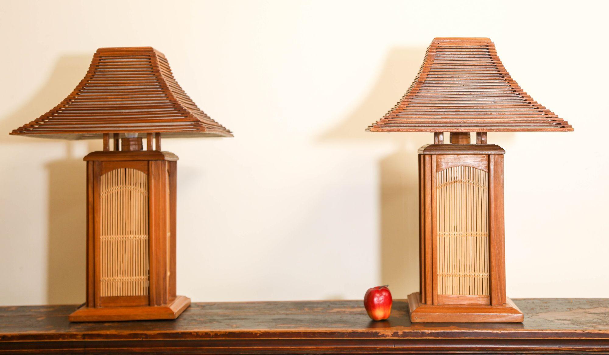 Vintage Asian Wood Table Lamps Handcrafted in Japan For Sale 4
