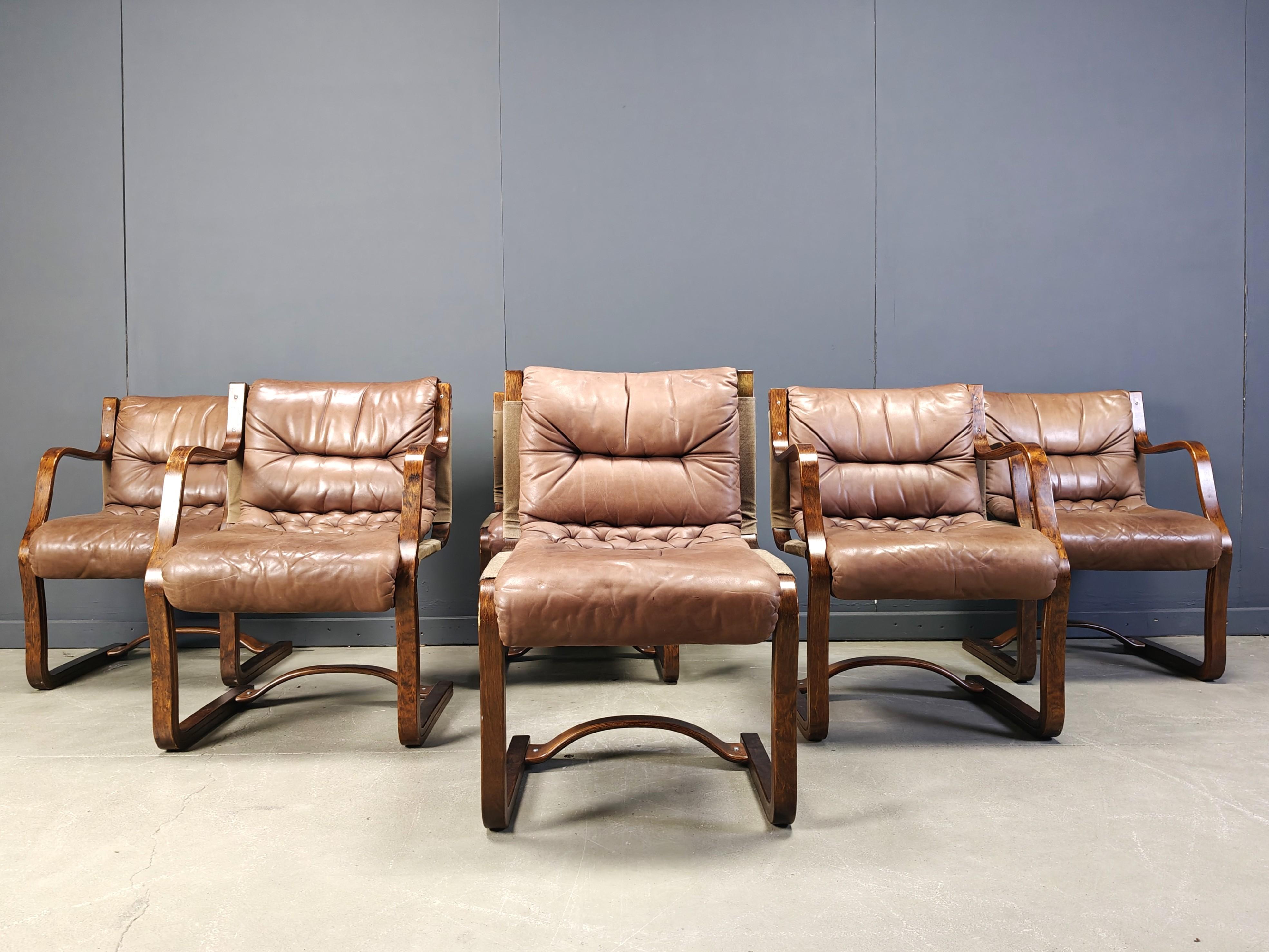 Vintage Asko Pajamies Finlandia Sedie in pelle e compensato, set di 6 - Anni '70 in vendita 3