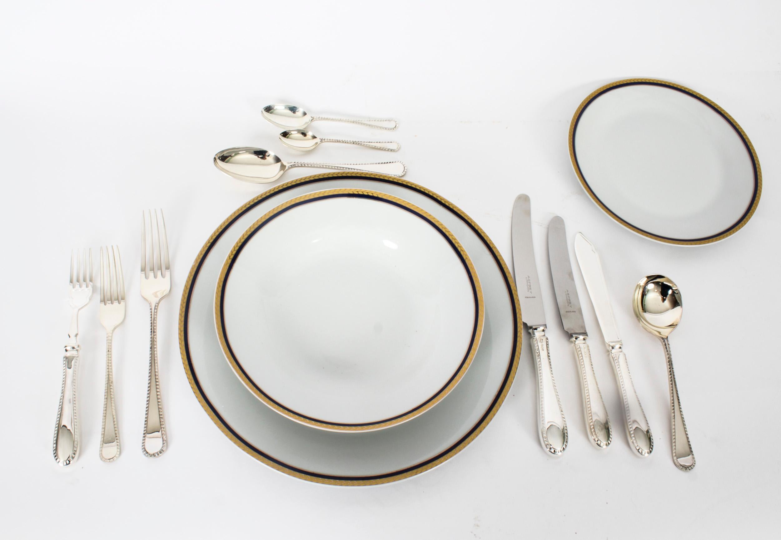Couverts en argent sterling vintage Asprey 12 Place Canteen datés de 1974, 20ème siècle Bon état à London, GB