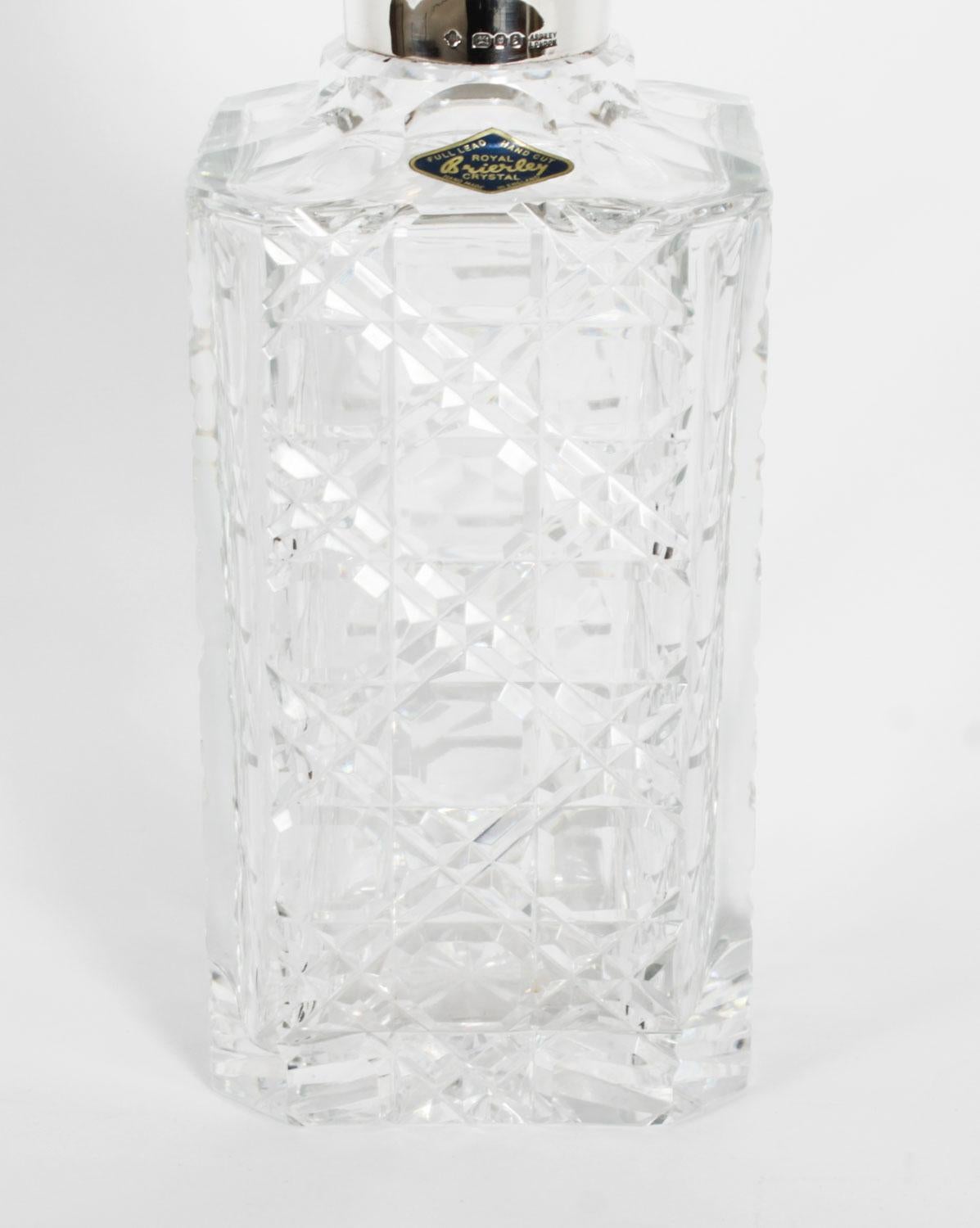Decantador vintage Asprey & Co de cristal tallado montado en plata de ley Siglo XX Británico en venta