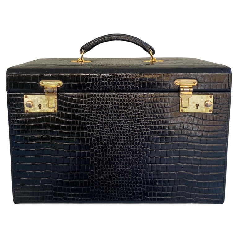 Vintage Alligator Style Train Case Cosmetic Trunk For Sale at 1stDibs