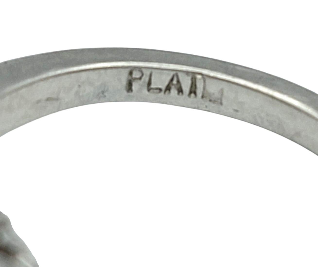 Bague de fiançailles vintage en platine avec diamant asscher et baguette en vente 3