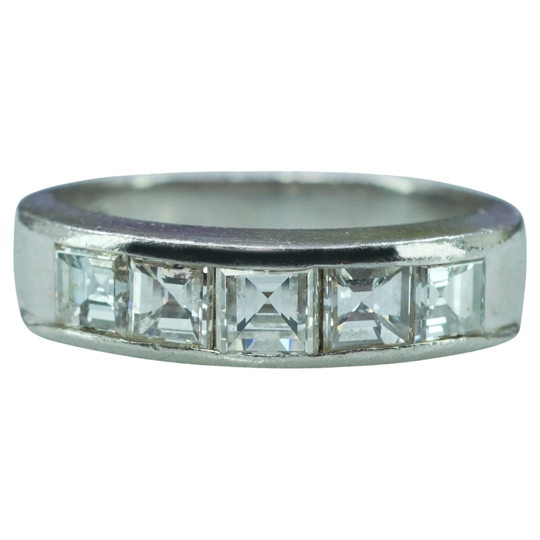 Diamante Asscher Carrs d
epoca in platino per l
anniversario con 5 pietre, anello Estate VS-G in vendita