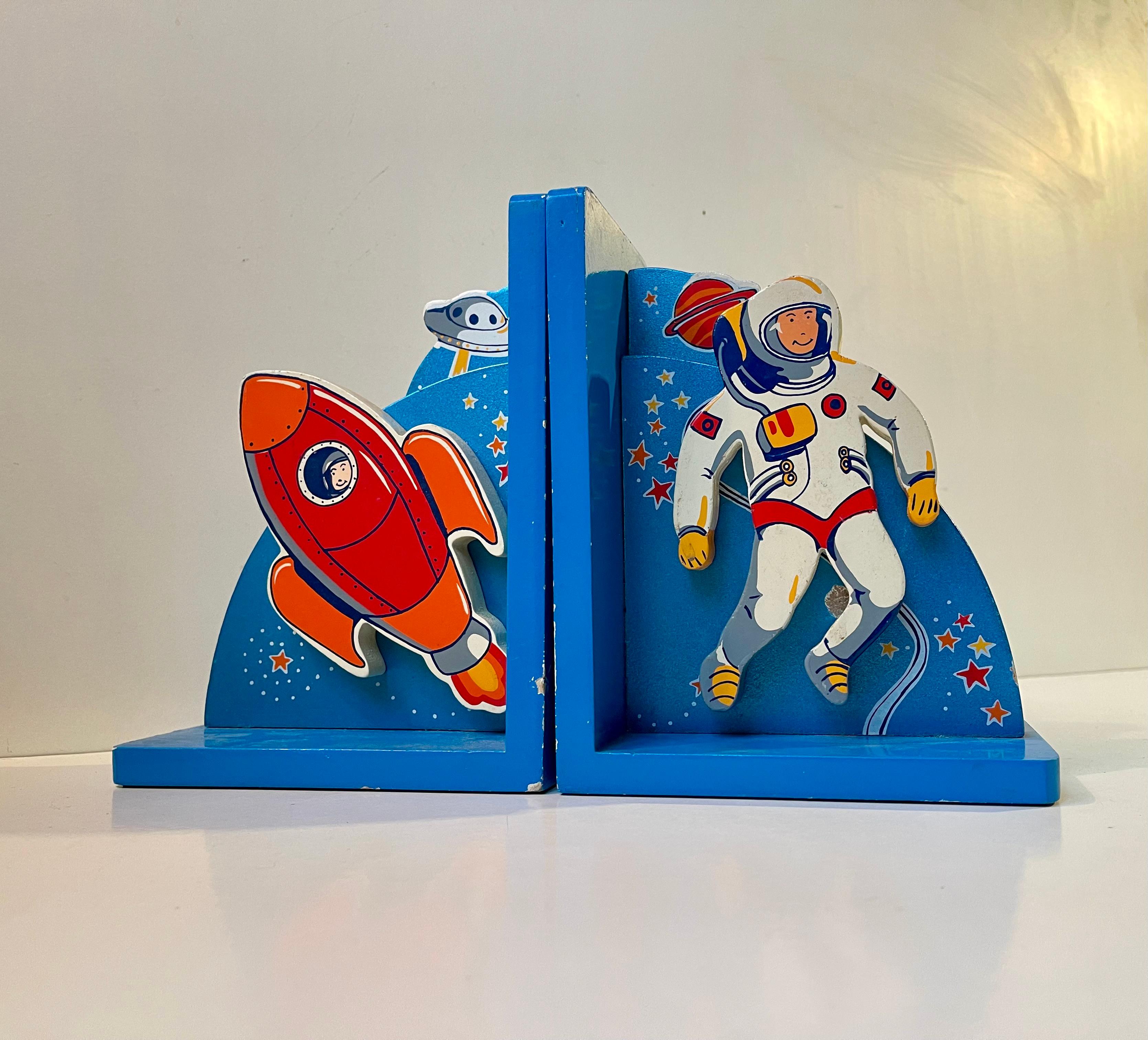20th Century Vintage Astronaut & Rocket Bookends in Lacquered Wood, 1980s For Sale