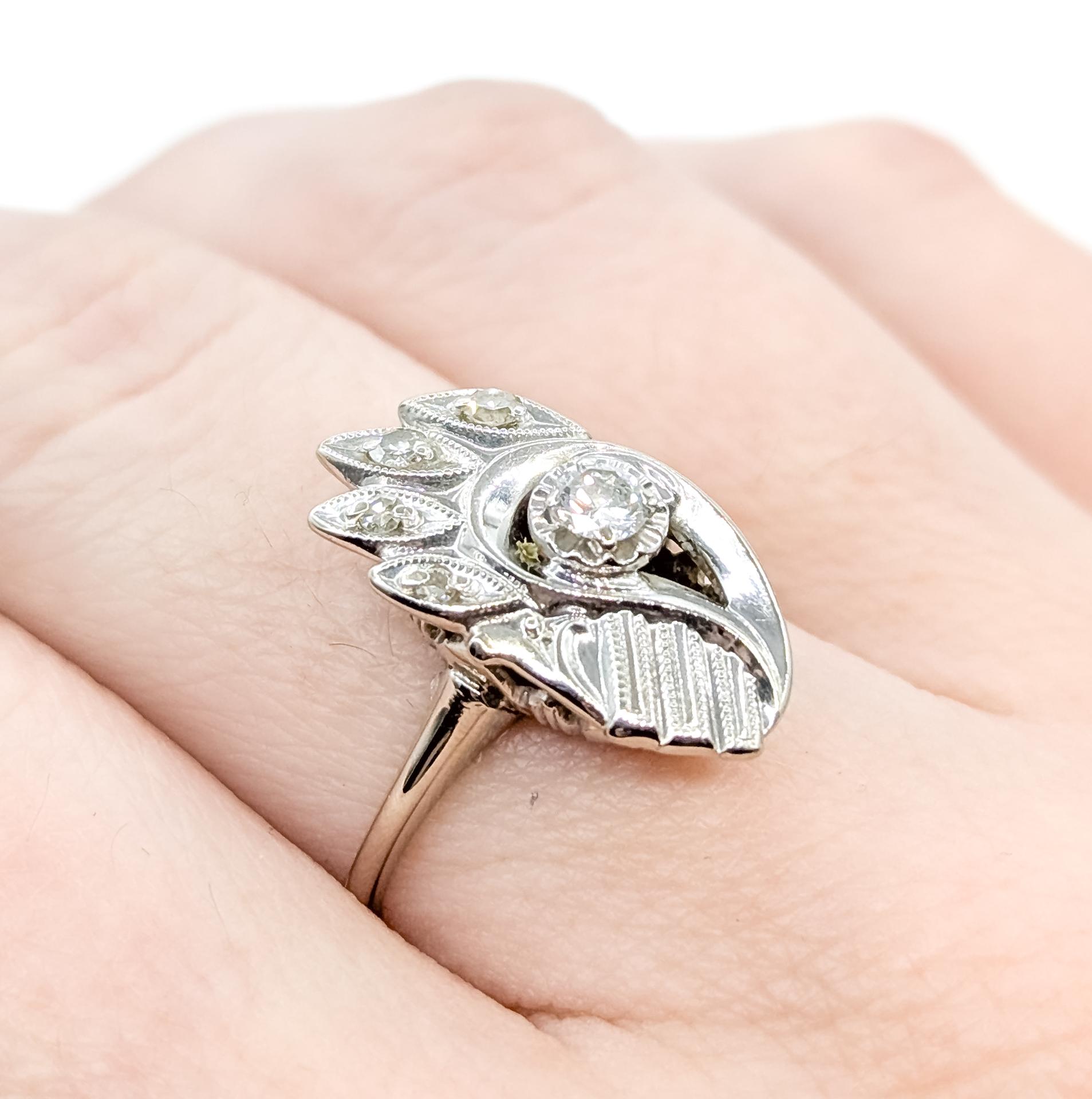 Bague vintage à diamant asymétrique en 14k Excellent état - En vente à Bloomington, MN