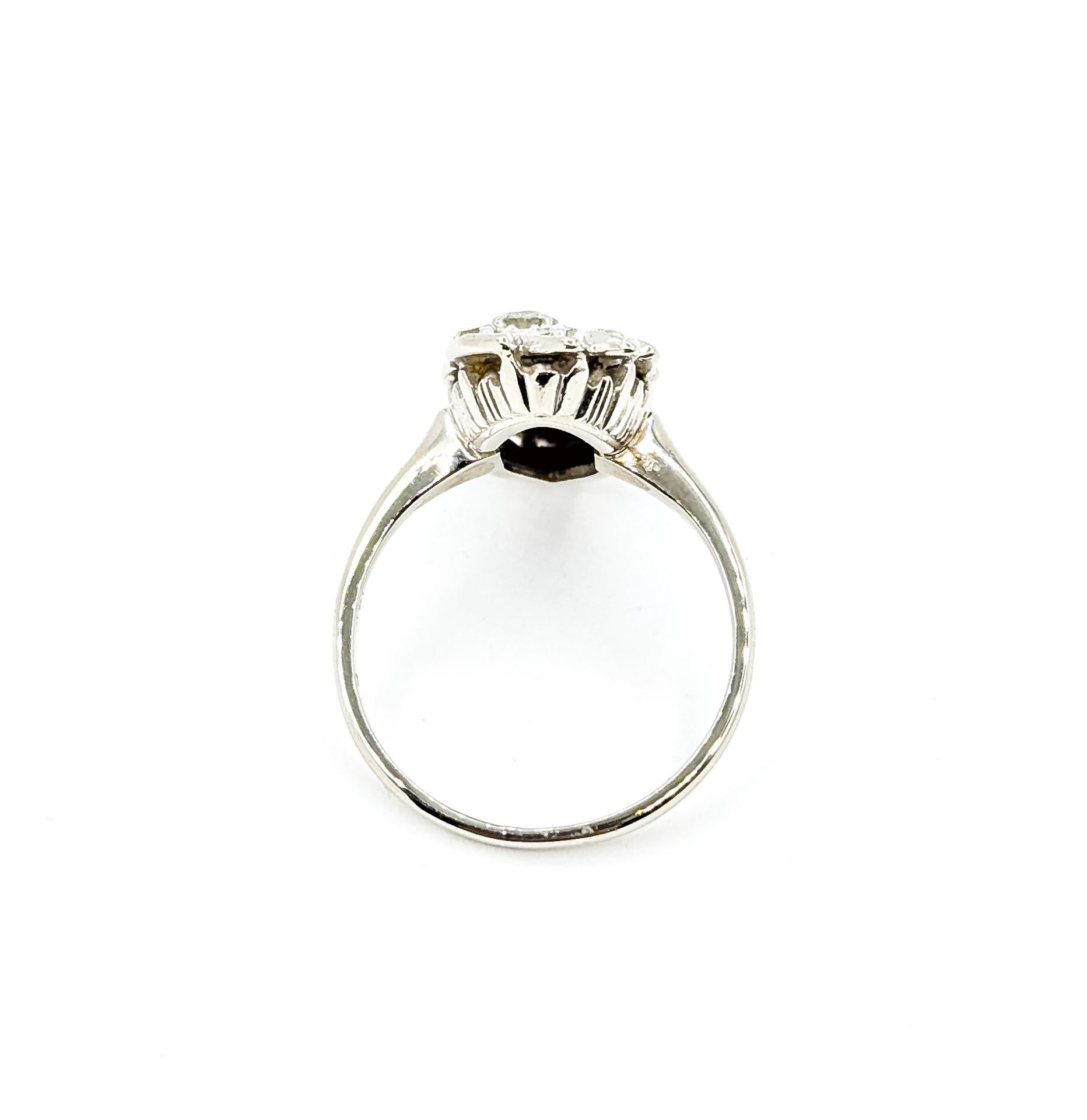 Bague vintage à diamant asymétrique en 14k en vente 1