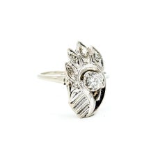 Anillo vintage de diamantes asimétricos en oro blanco de 14k