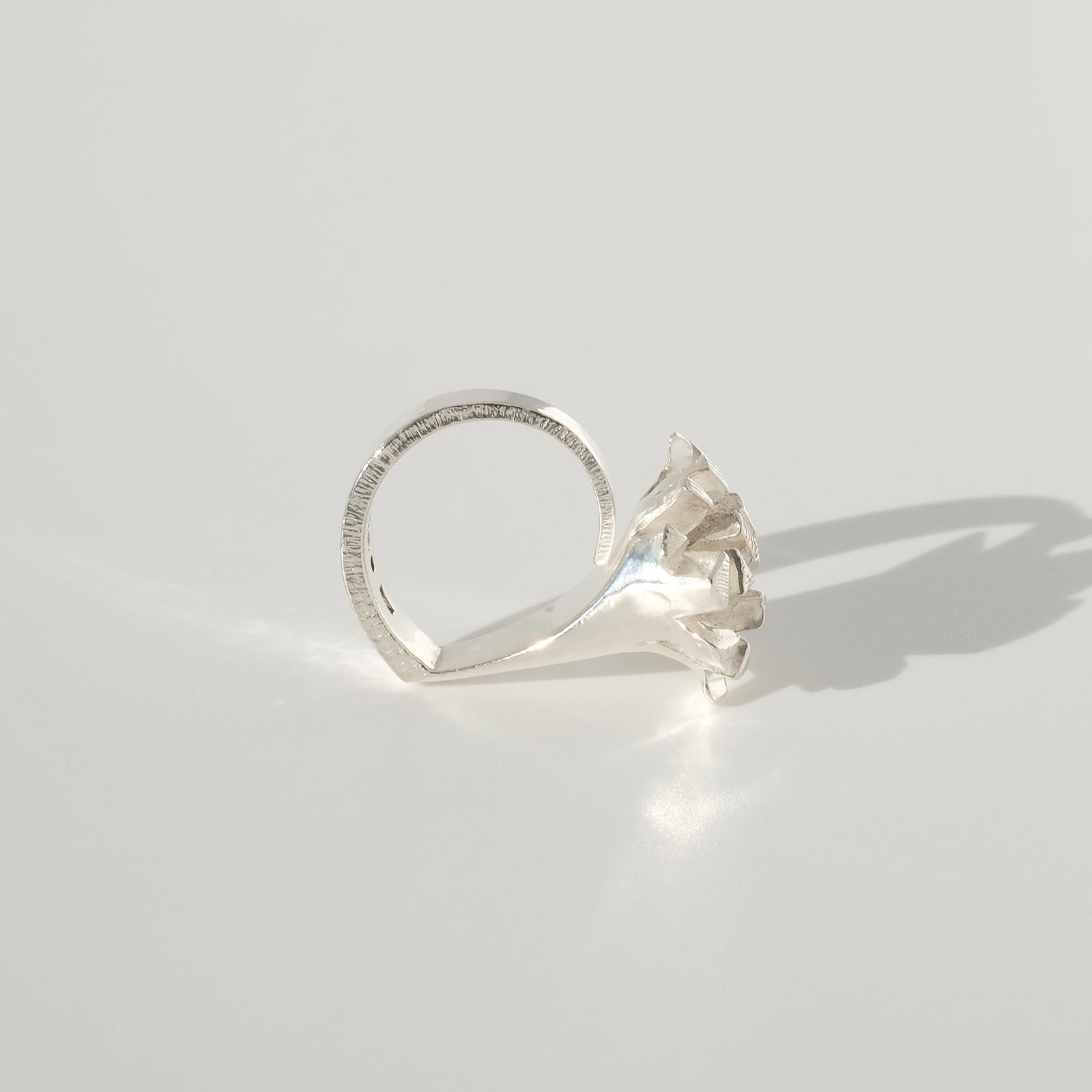 Vintage asymmetrical Silver Ring by Swedish master Rey Urban Made Year 1976 In Good Condition For Sale In Stockholm, SE