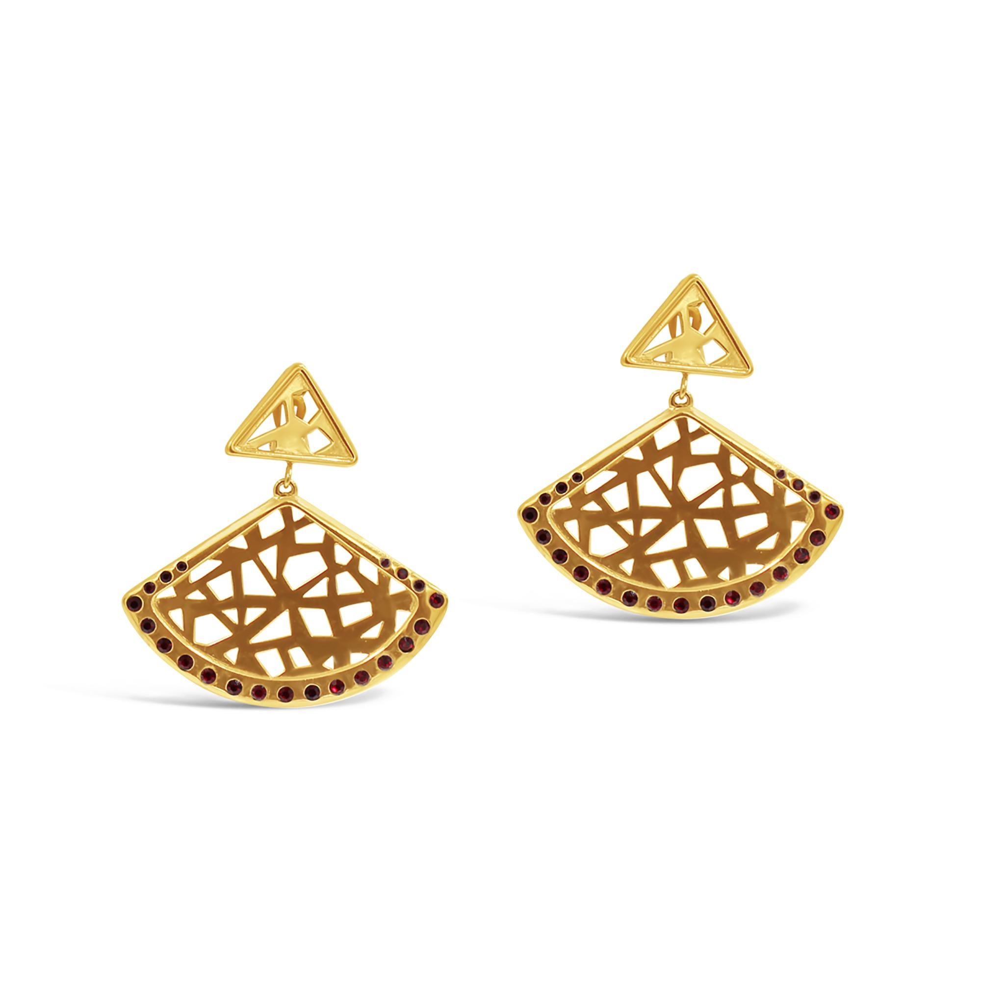 Pendientes abanico vintage Atalante tono dorado con cristal rojo, circa años 80 en venta 6