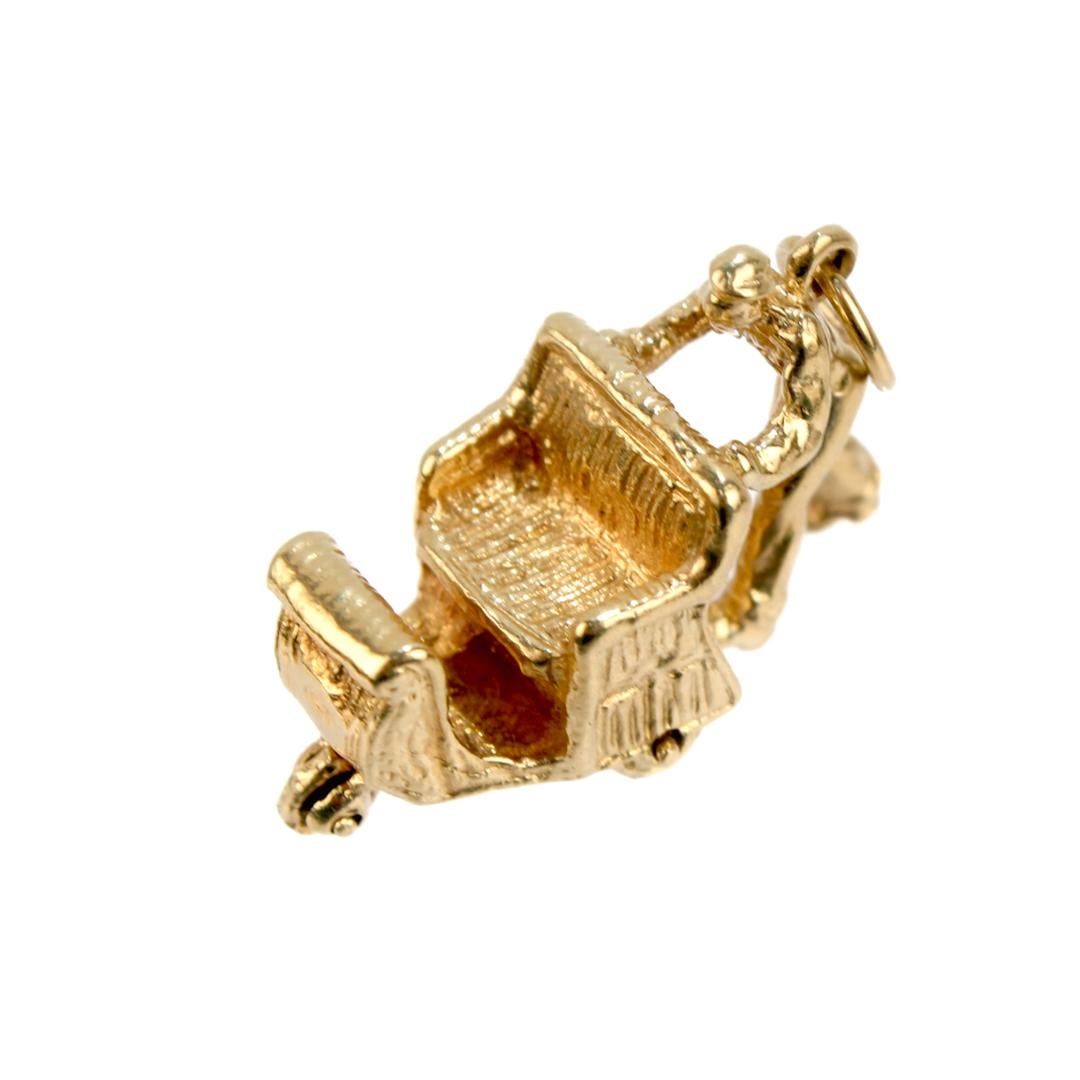  Vintage Atlantic City Boardwalk Push Cart 14k Gold Charm for a Bracelet For Sale 5