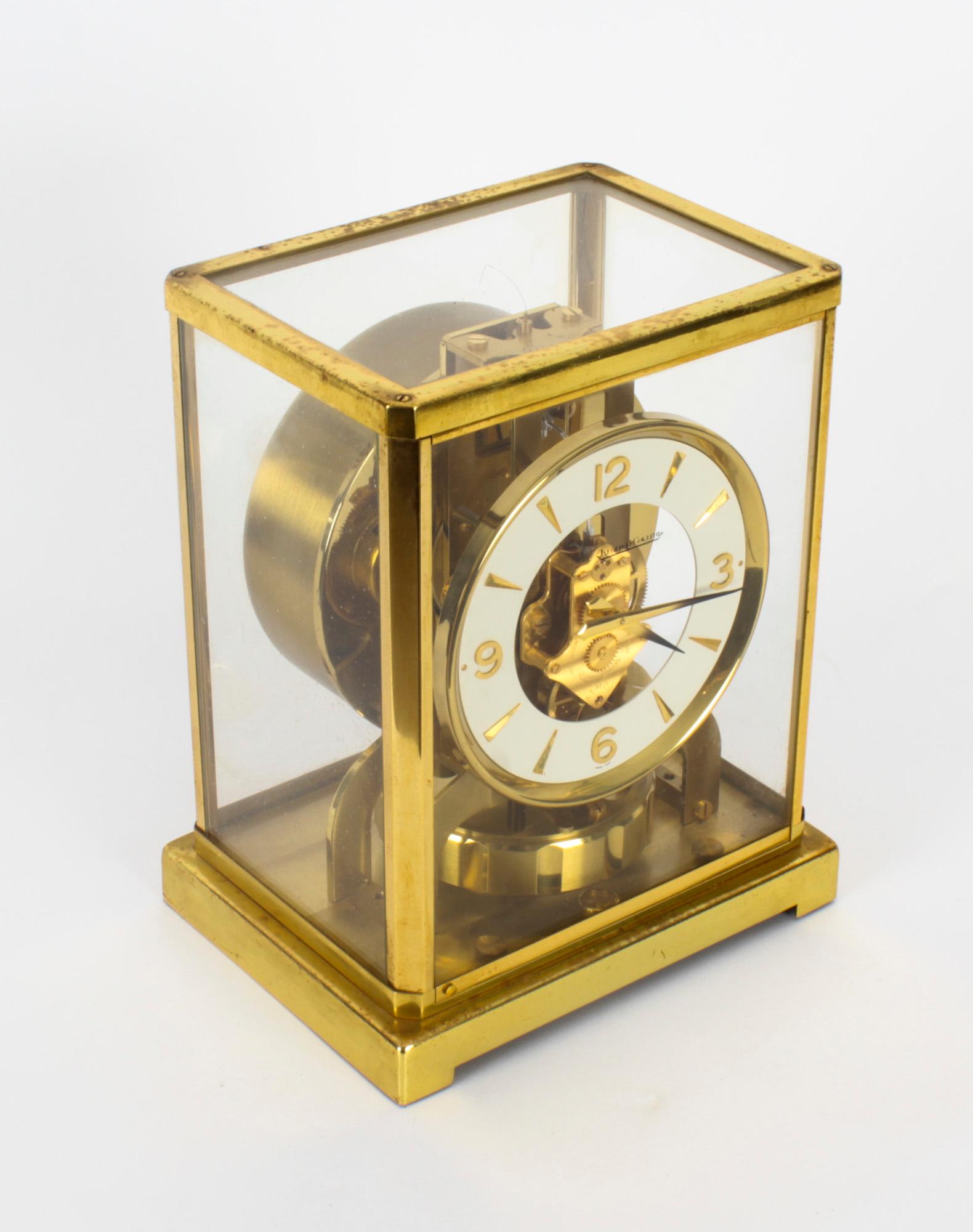 This is a very elegant Vintage Atmos perpetual mantle clock by Jaeger-LeCoultre, with a jewelled movement bearing their ref No. 138326 and dating from the mid 20th Century.

The clock is displayed in a polished gilt rectangular brass case with a