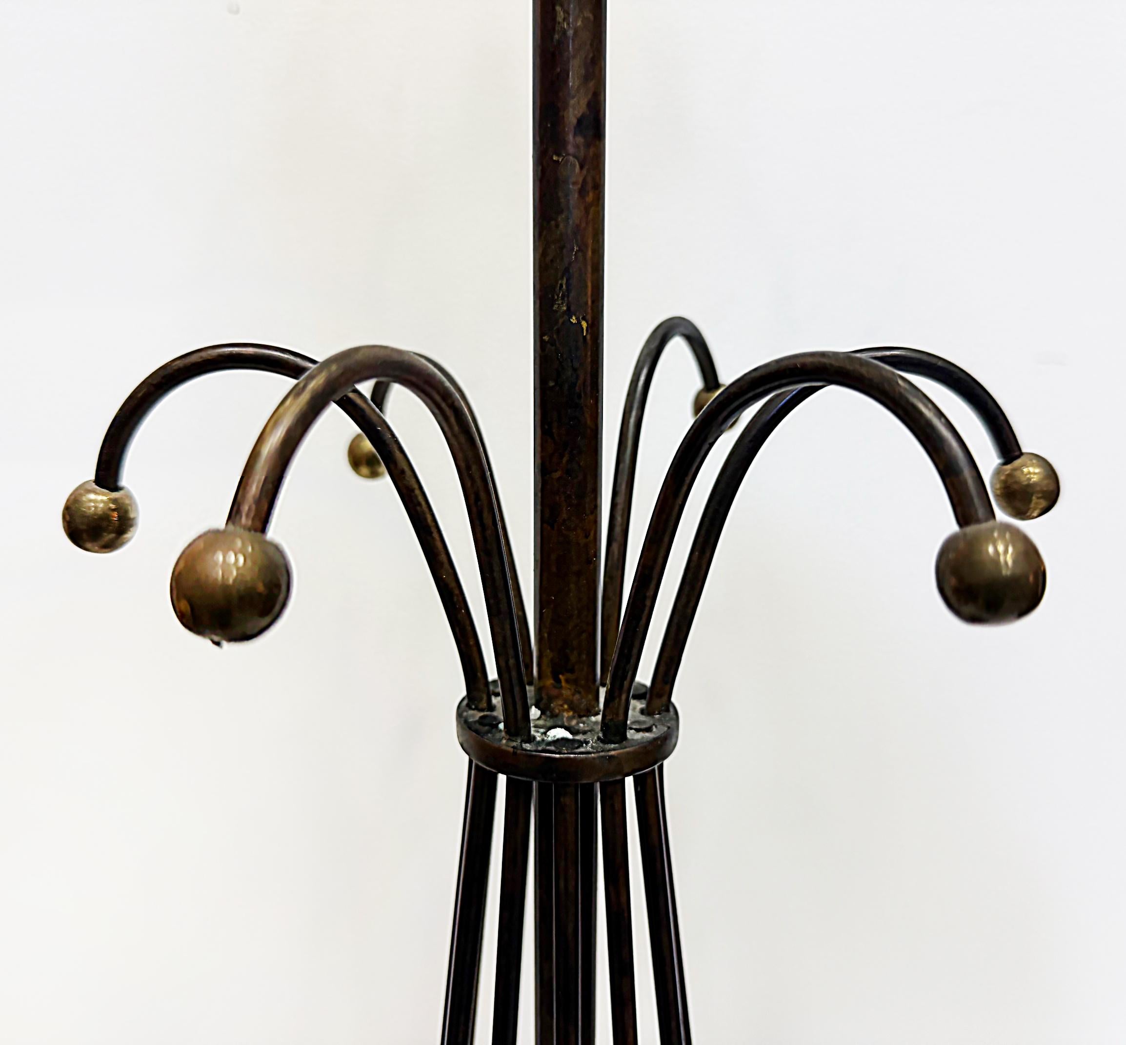 Vintage Atomic Age Inspired Table Lamps, Hammered Shade in Brass, Pair For Sale 1