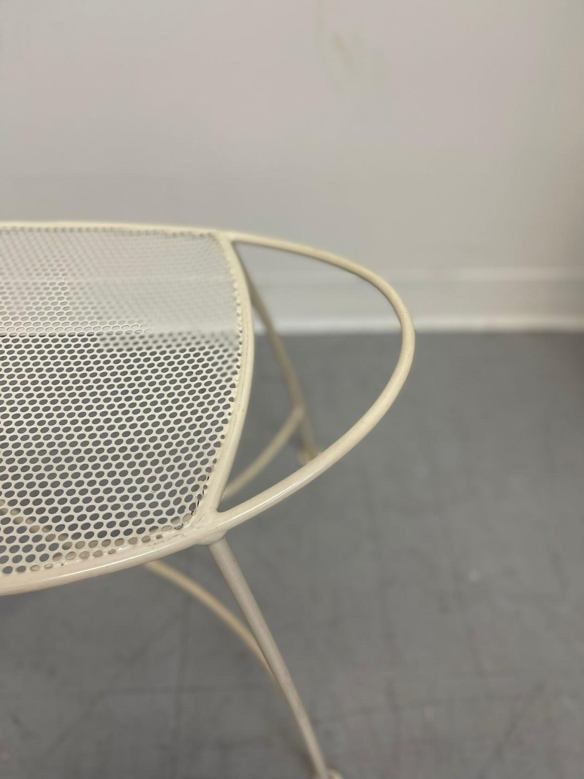Late 20th Century Vintage Atomic Shaped Off White Bench For Sale