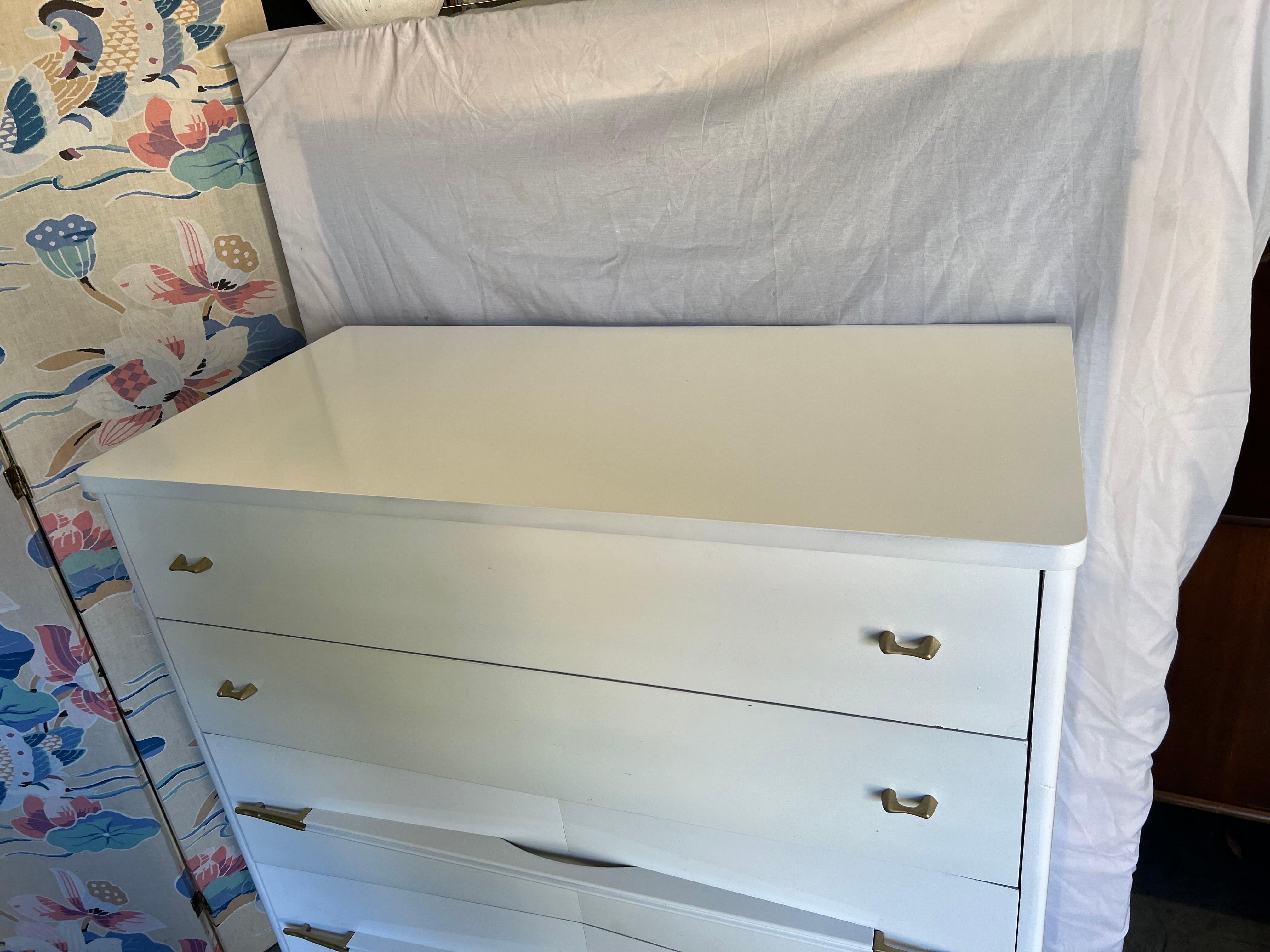 Vintage Atomic White Lacquered With Brass Highboy In Good Condition In Charleston, SC