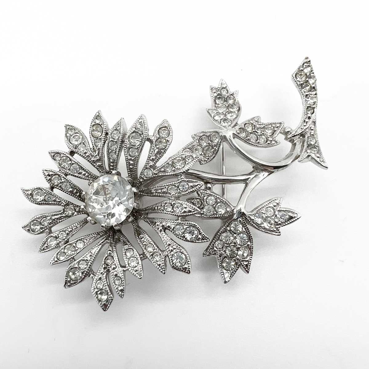the attwood collection brooch
