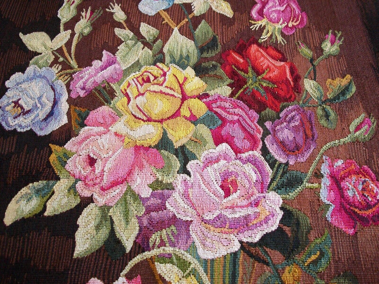 Vintage Aubusson Floral Tapestry Panel, Wool & Silk, France, Mid 20th Century In Good Condition For Sale In Chatham, ON
