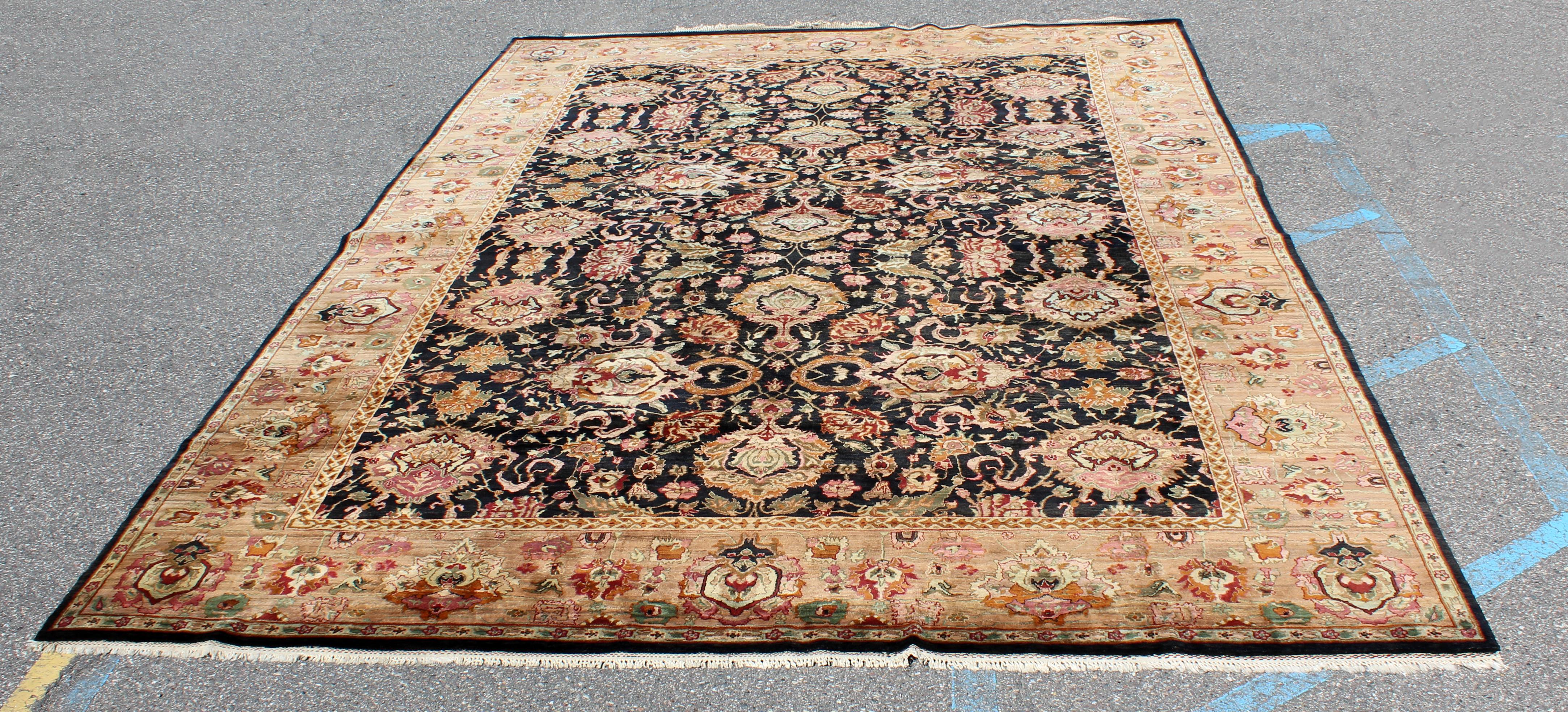 Vintage Aubusson Style Floral Handmade Wool Rectangle Area Rug Carpet In Good Condition For Sale In Keego Harbor, MI