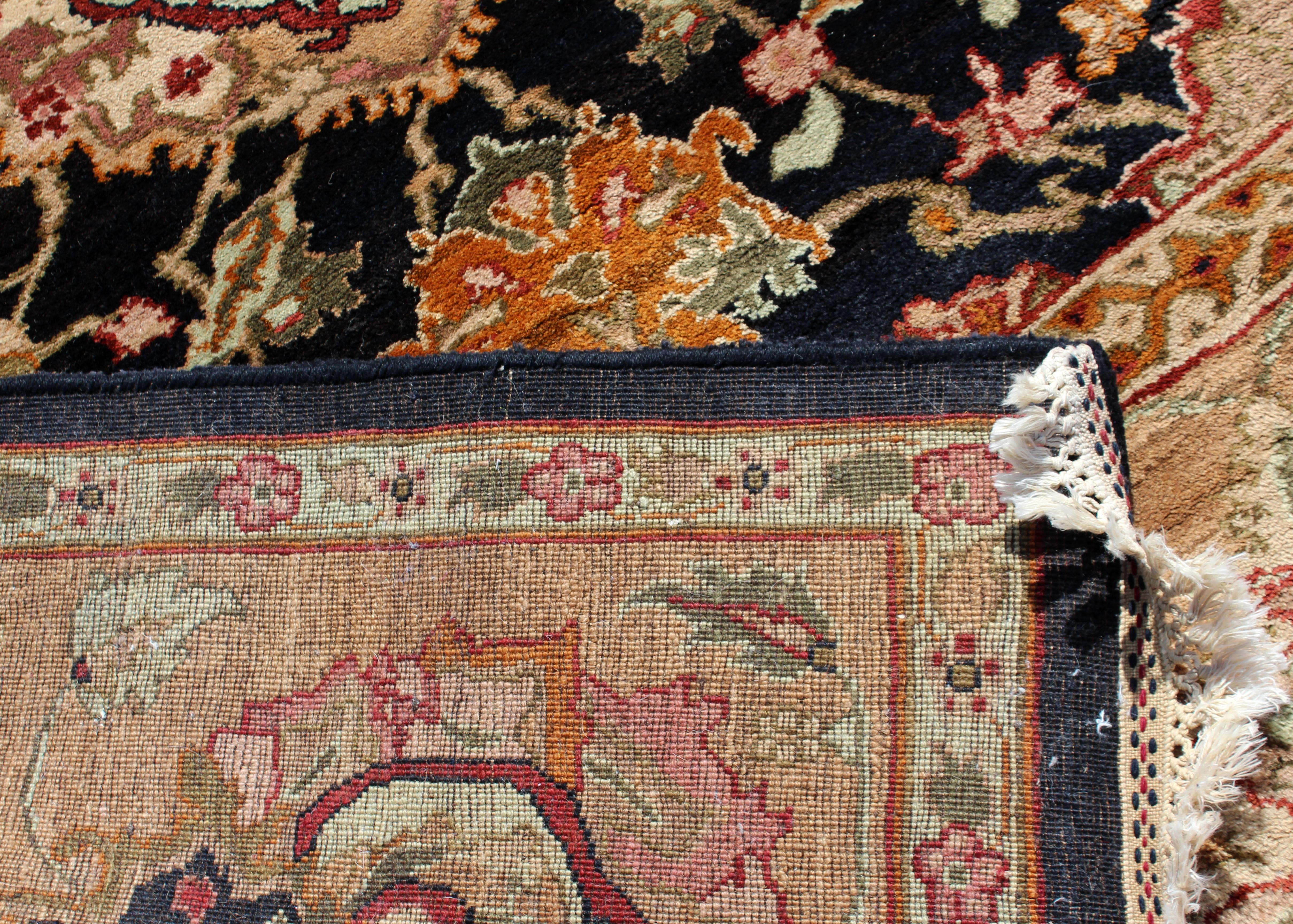 Rechteckiger Wollteppich im Vintage-Aubusson-Stil mit Blumenmuster, handgefertigt (Wolle) im Angebot