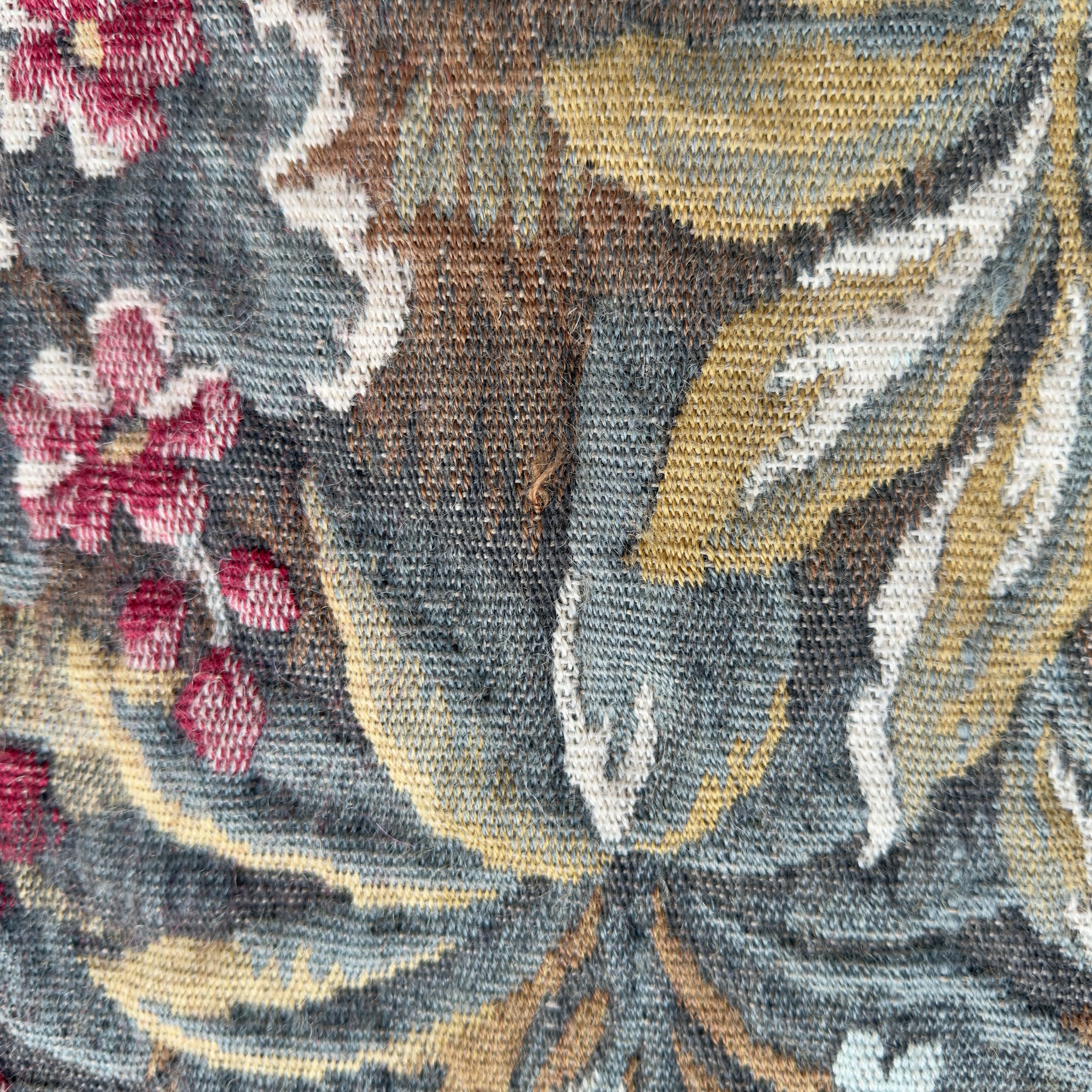 Tapisserie française vintage de style Aubusson en jacquard poinçonné des années 1940 en vente 7