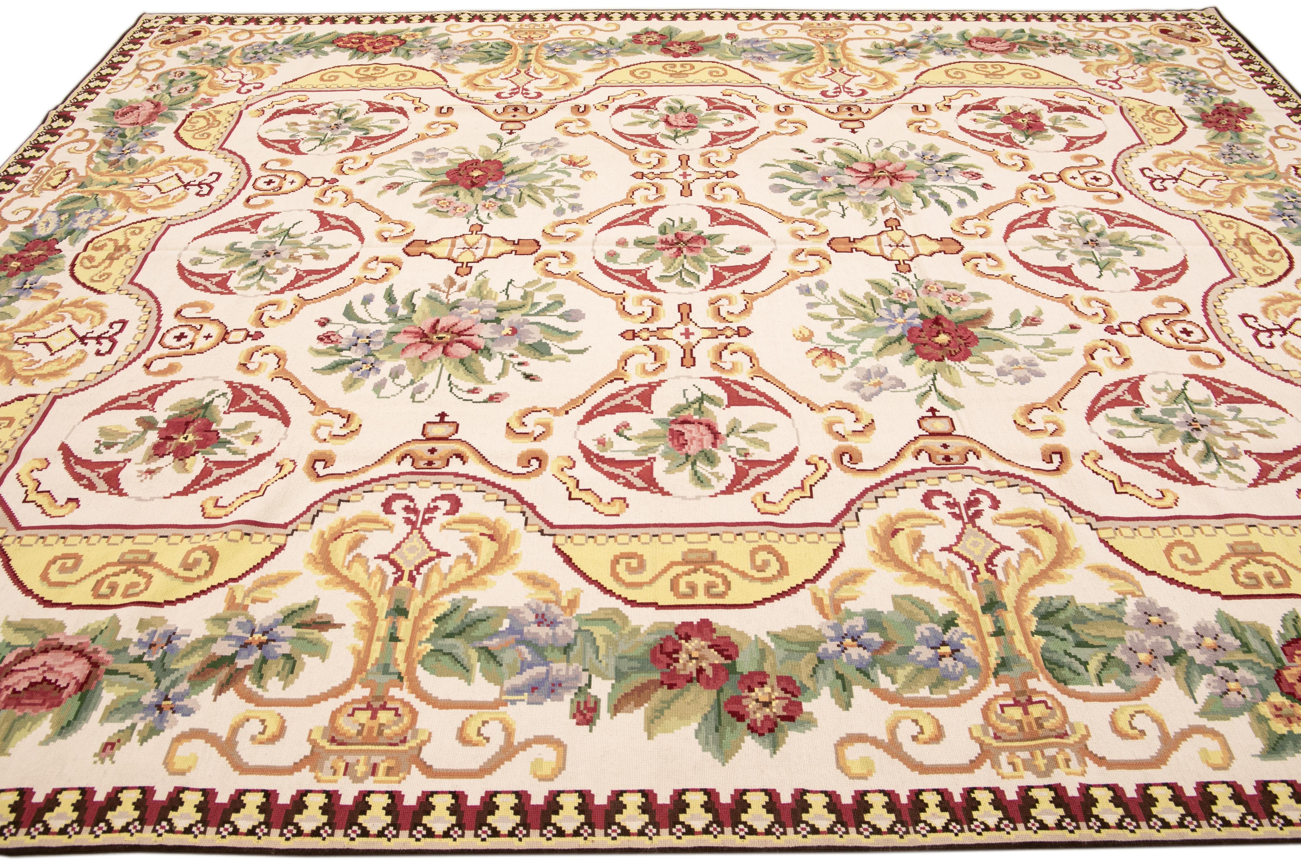 Vintage Aubusson Style Needlepoint Floral Pattern Ivory Wool Rug In New Condition In Norwalk, CT