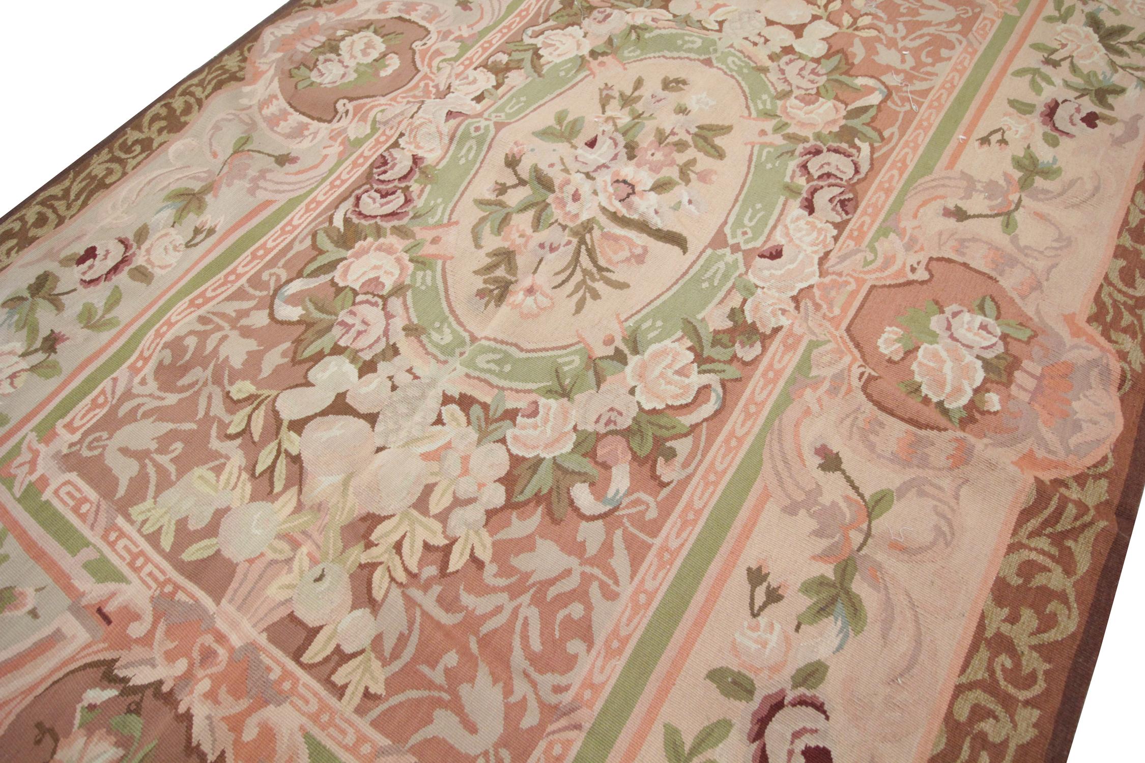 Baroque Tapis vintage français de style Aubusson en tapisserie à l'aiguille, tapis de tapisserie tissé à la main en vente