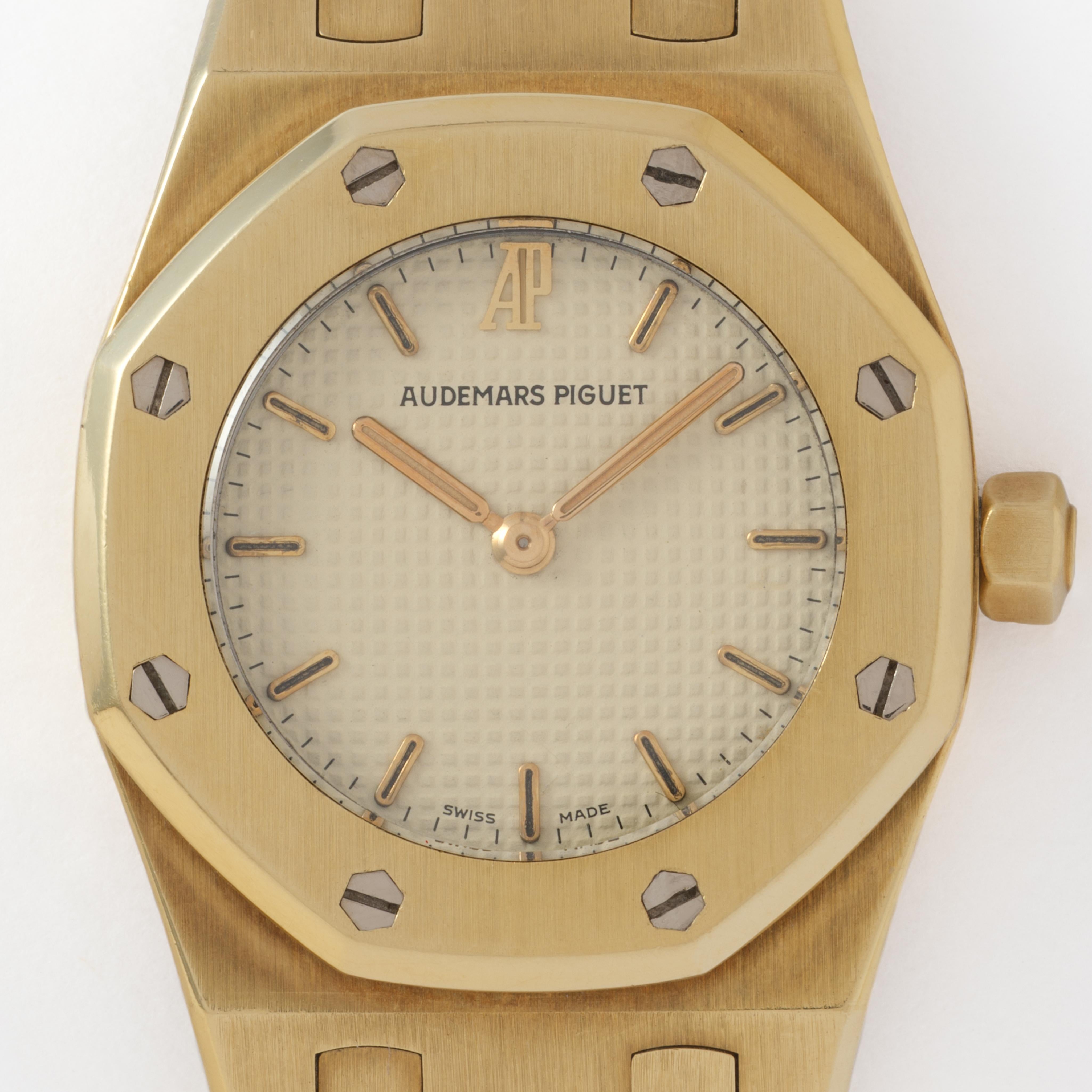Vintage Audemars Piguet 18 Karat Gelbgold Royal Oak 25mm im Zustand „Gut“ im Angebot in New York, NY