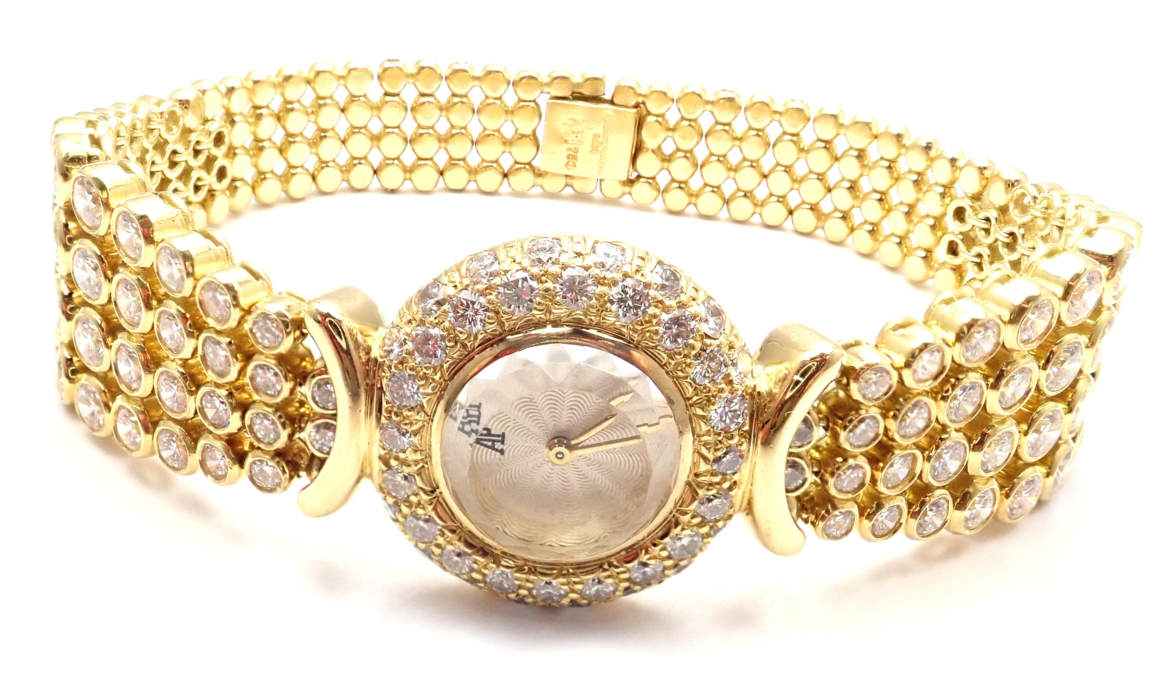 18k Gelbgold Diamant Dame Vintage Armbanduhr von Audemars Piguet. 
Mit 136 runden Diamanten im Brillantschliff, Reinheit VS1, Farbe E, Gesamtgewicht ca. 8ct
Diese Uhr kommt mit Audemars Piguet Box.
Einzelheiten:
Marke:   Audemars Piguet 
Gehäuse