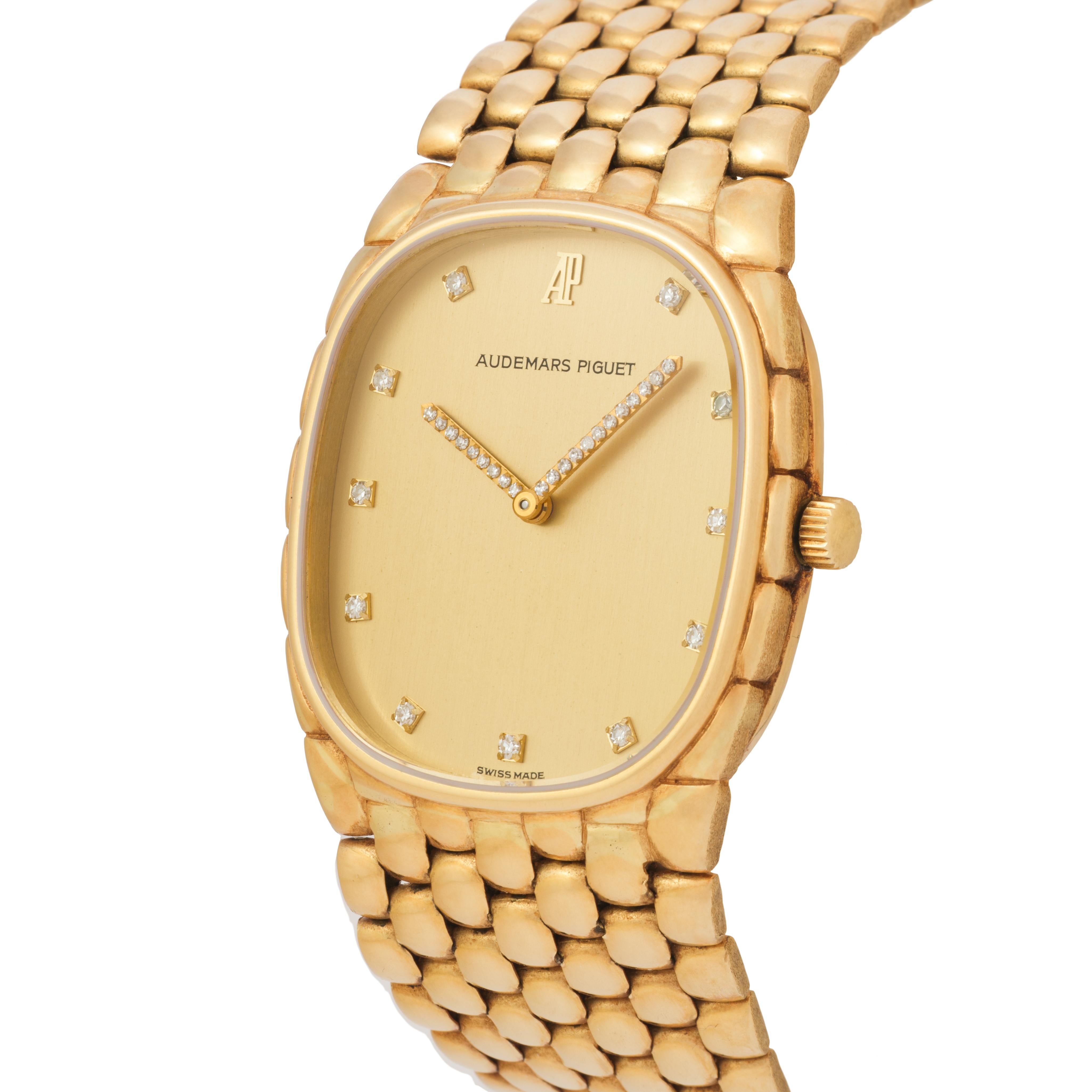 Vintage Audemars Piguet Cobra 18 Karat Yellow Gold Watch In Excellent Condition For Sale In New York, NY