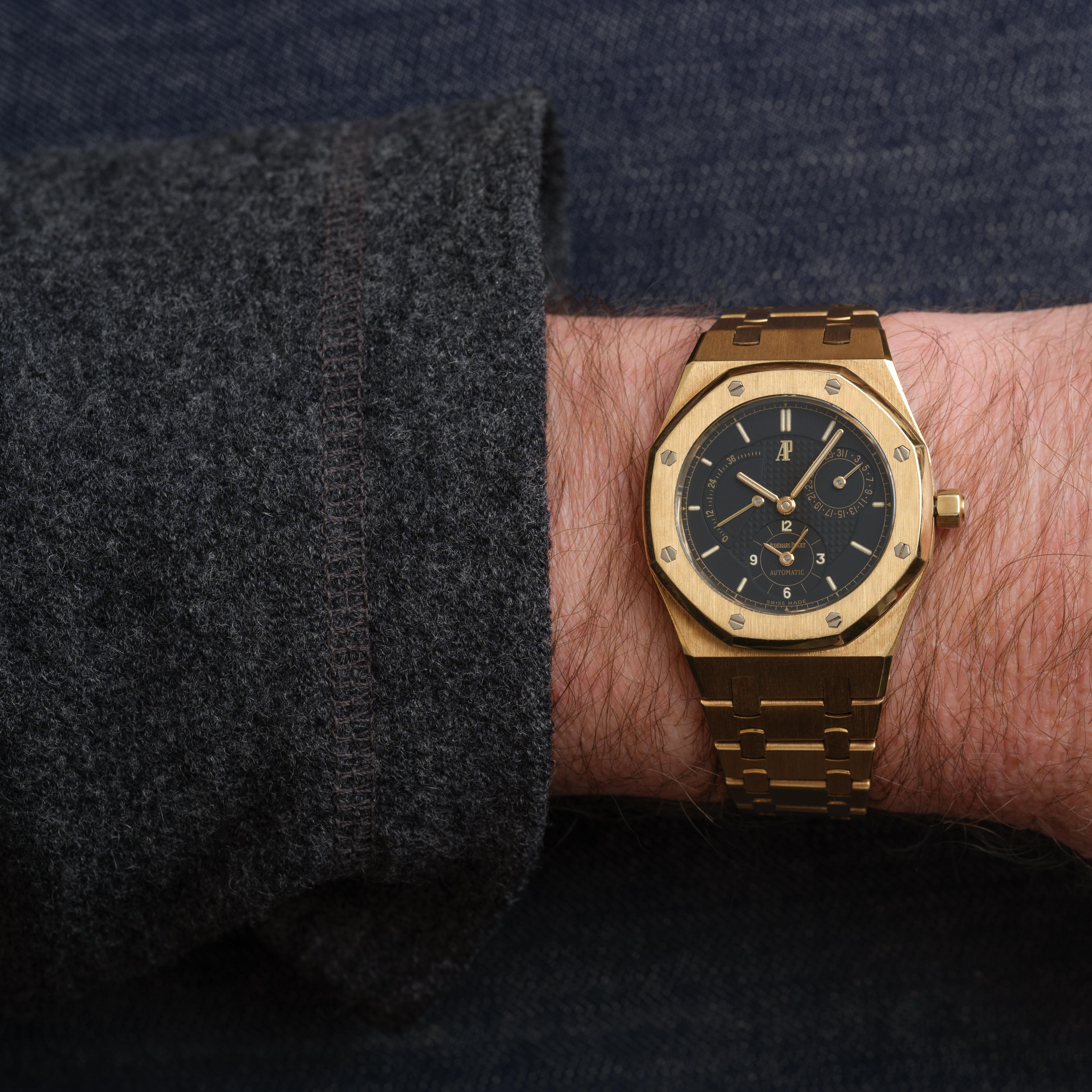 Vintage Audemars Piguet Model 25730BA 18 Karat Yellow Gold Automatic Papers For Sale 5