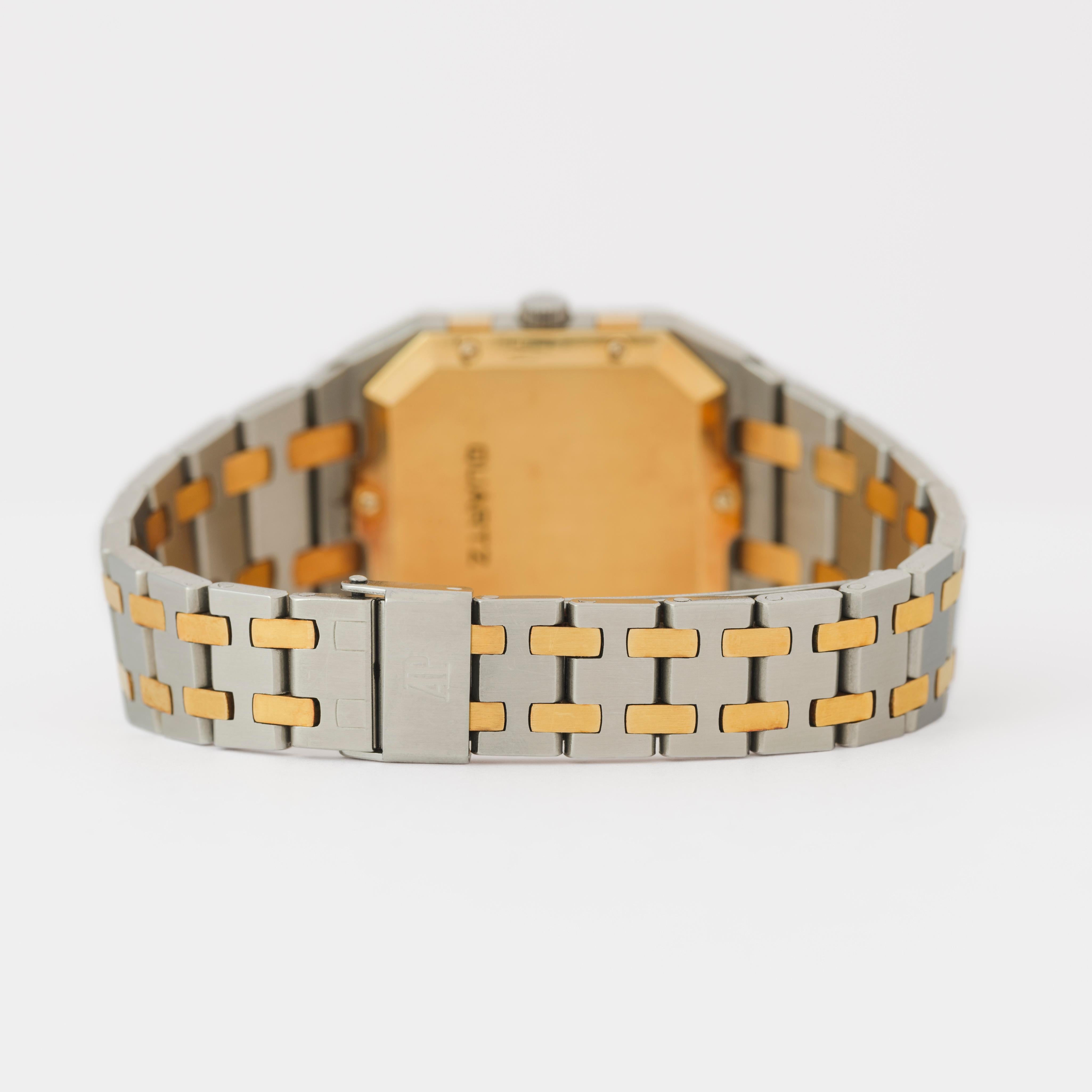 Vintage Audemars Piguet Royal Oak Modelo 56049SA Acero inoxidable Amarillo de 18 quilates en venta 1