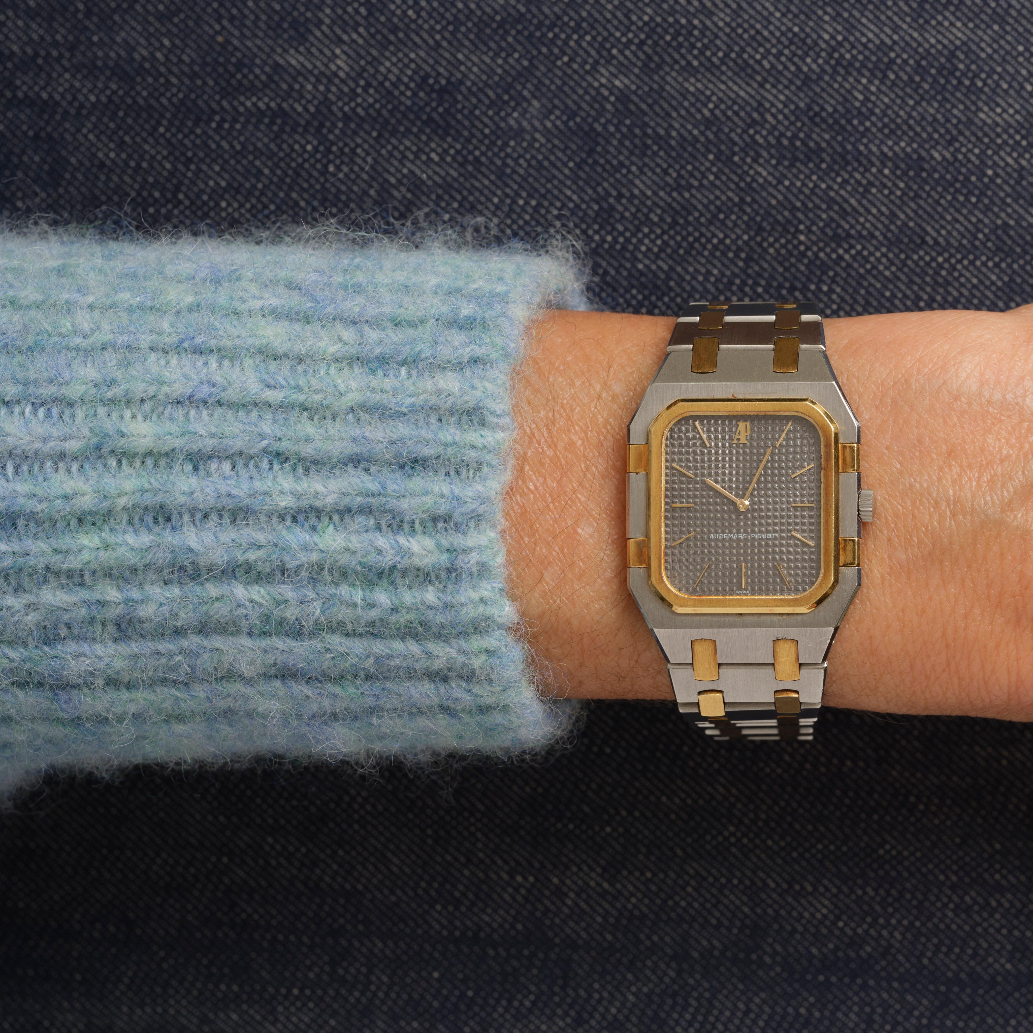 Vintage Audemars Piguet Royal Oak Modelo 56049SA Acero inoxidable Amarillo de 18 quilates en venta 4