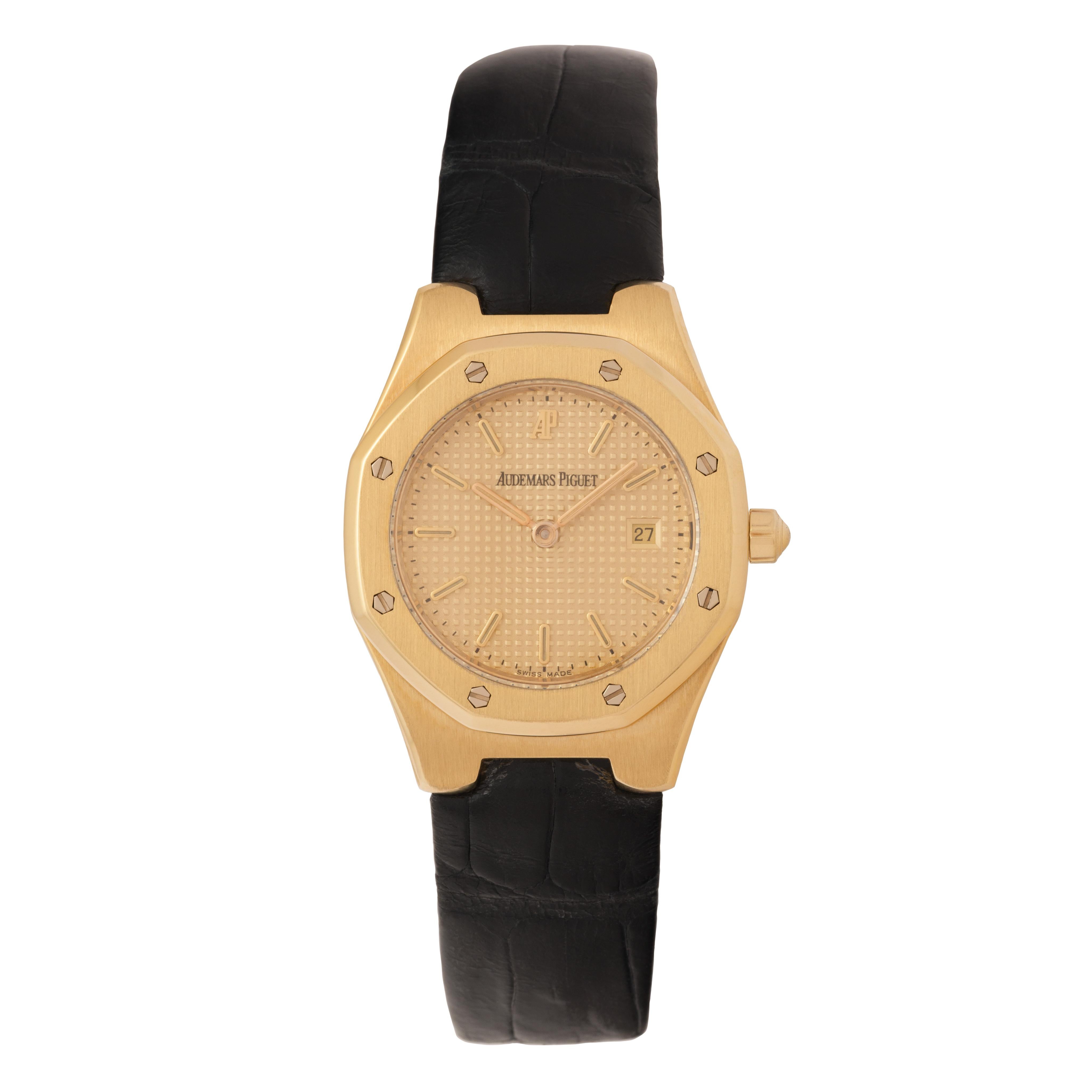 Modern Vintage Audemars Piguet Royal Oak Model 66800BA 18 Karat on Deployment Buckle For Sale