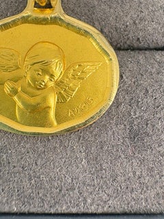 Ciondolo d'epoca Augis in oro 18k con medaglia dell'Angelo Custode 16mm firmato francese