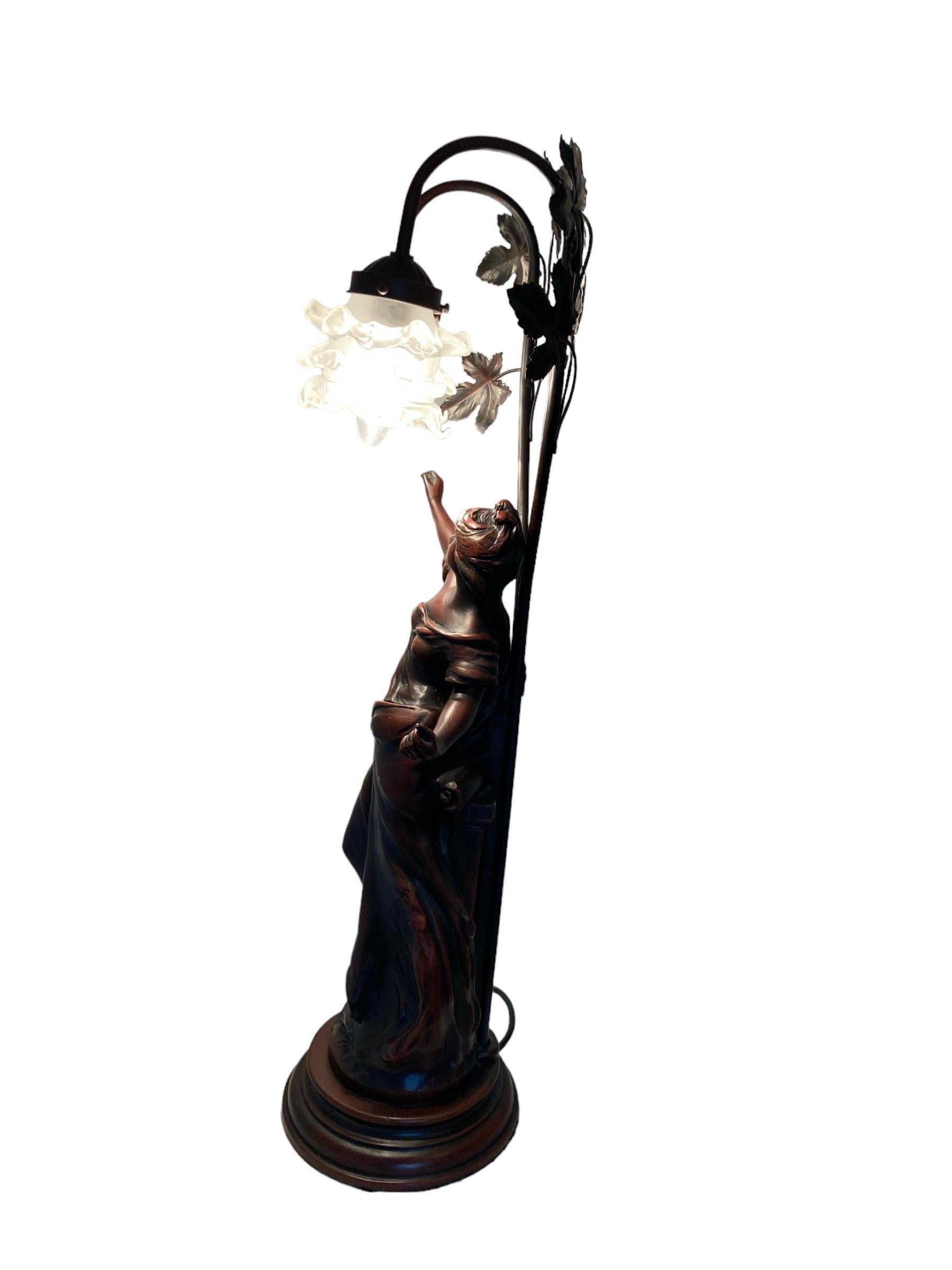 British Vintage Auguste Moreau figural table lamp with glass shades. For Sale