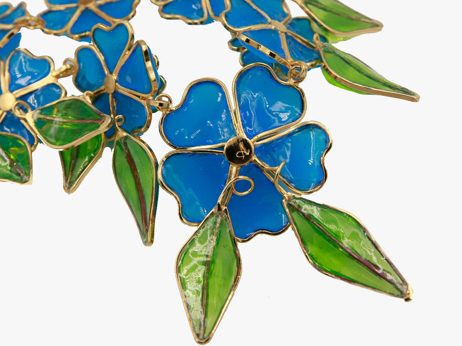 Vintage AUGUSTINE PARIS by Thierry Gripoix Collana in vetro Camelia, anni '90 In condizioni ottime in vendita a New York, NY