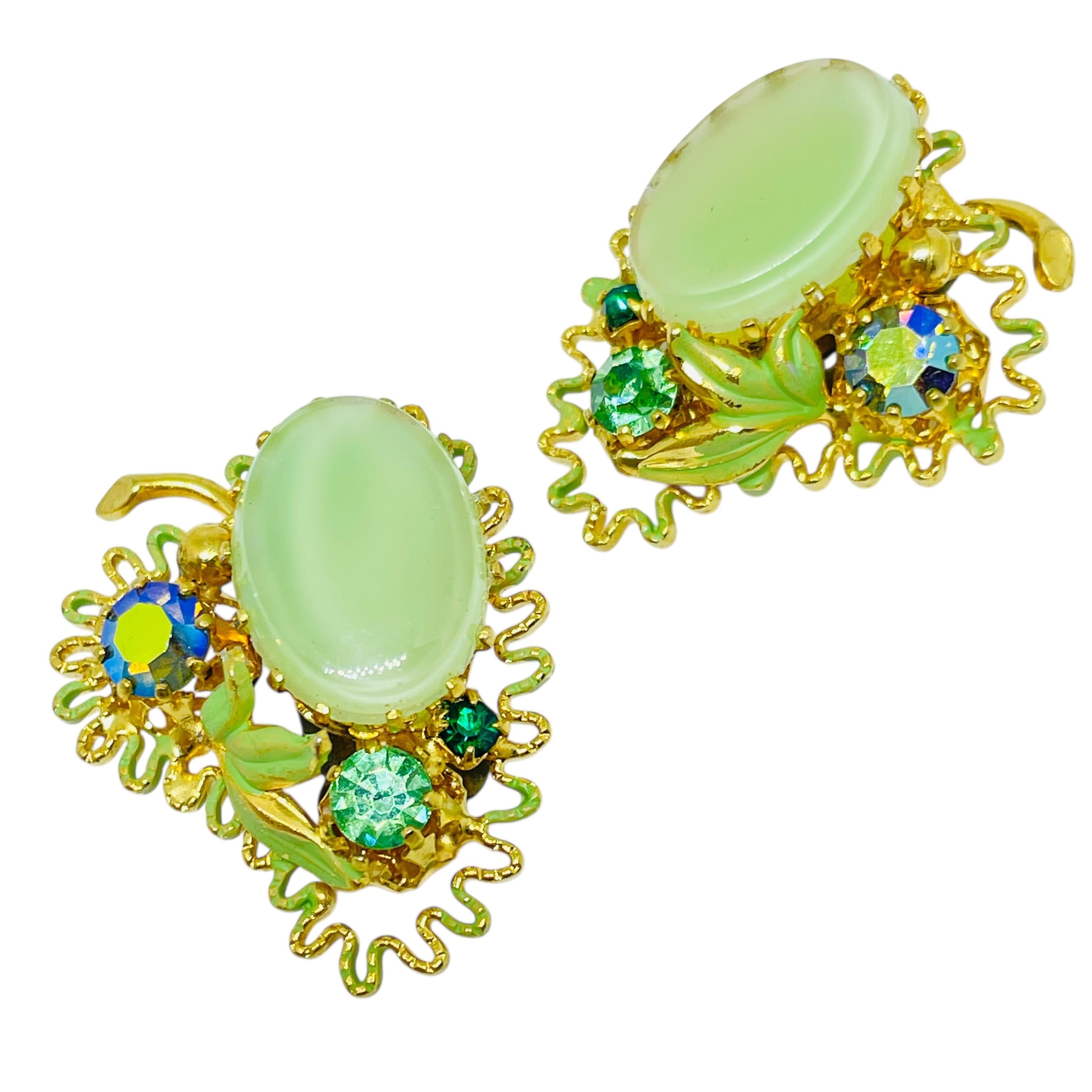 da uomo o donna Orecchini a clip d'epoca in vetro verde e smalto dorato AUSTRIA in vendita