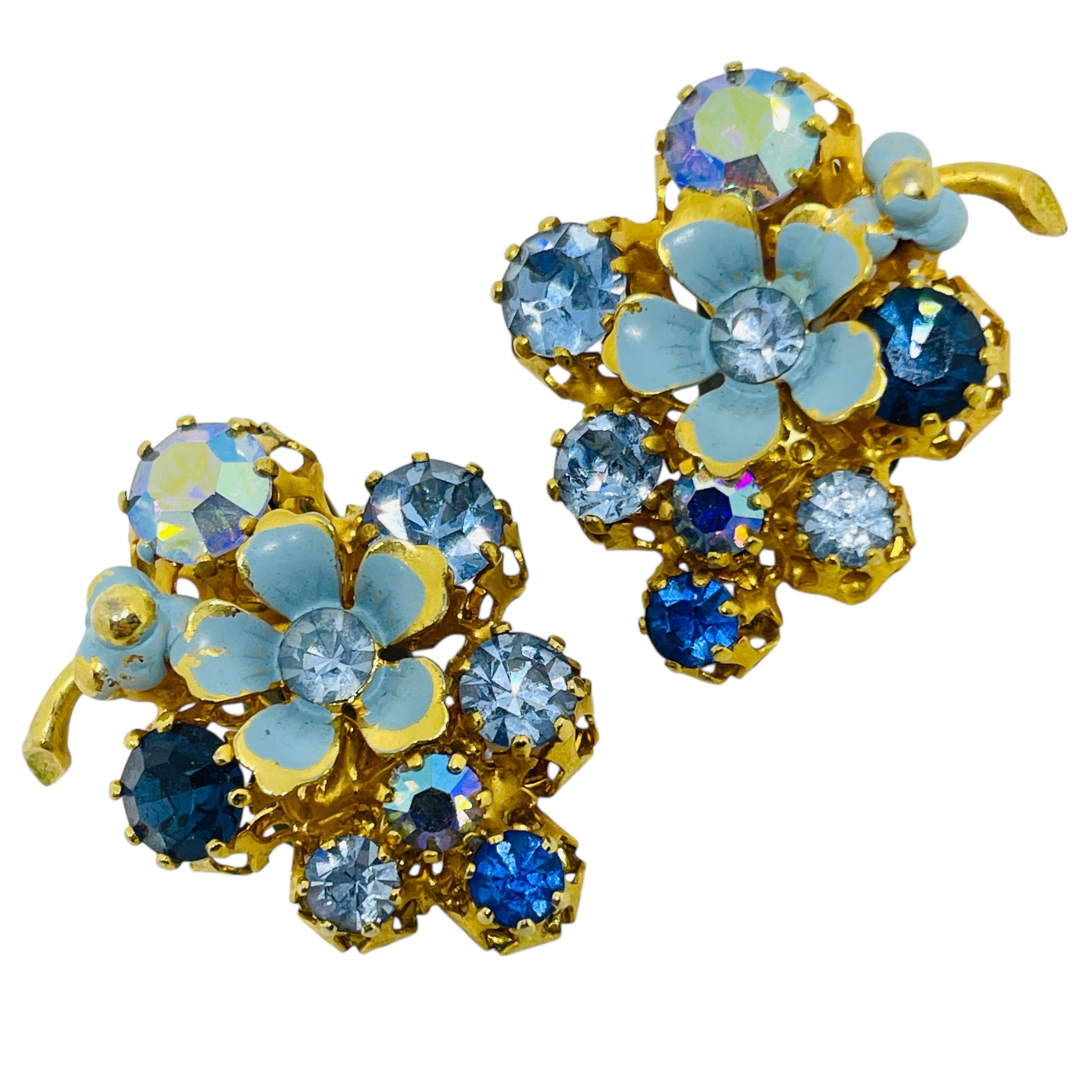 Vintage AUSTRIA Gold Ton Emaille Strass Blume Designer Clip auf Ohrringe für Damen oder Herren im Angebot