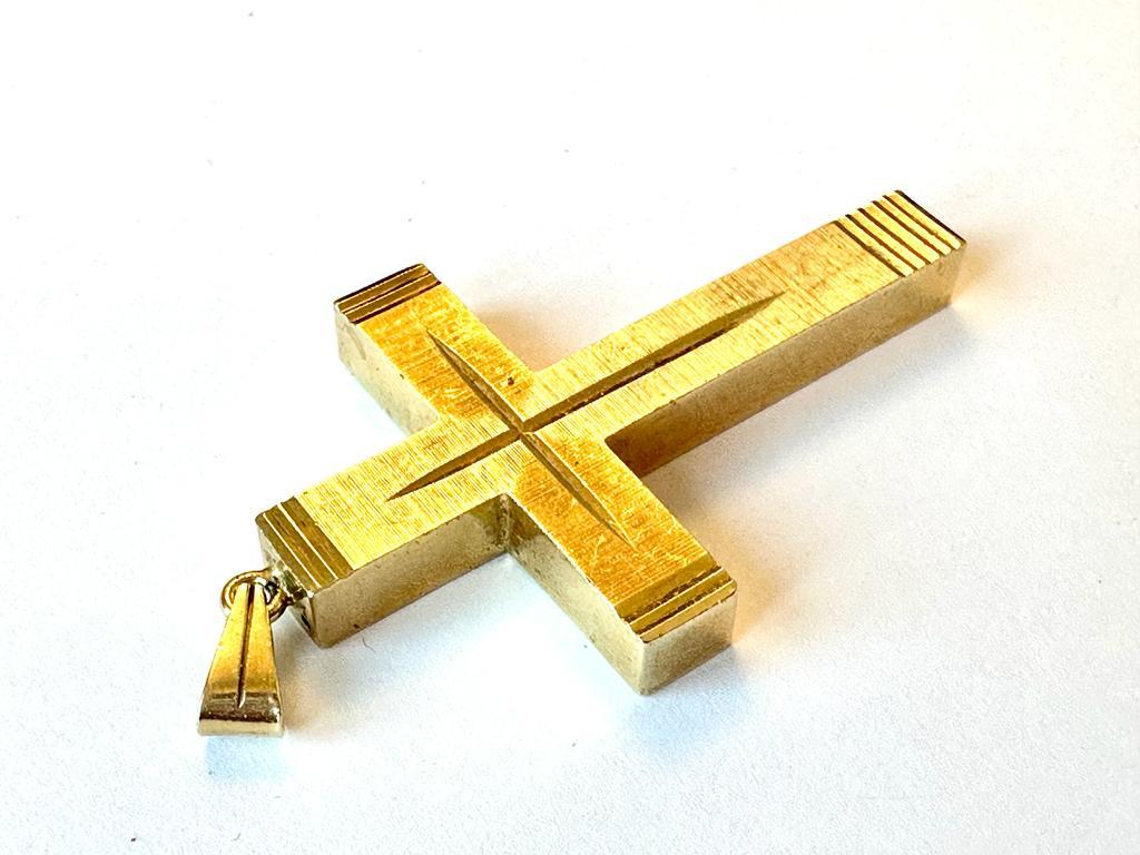 Artigiano Croce austriaca d'epoca in oro giallo 18 carati 