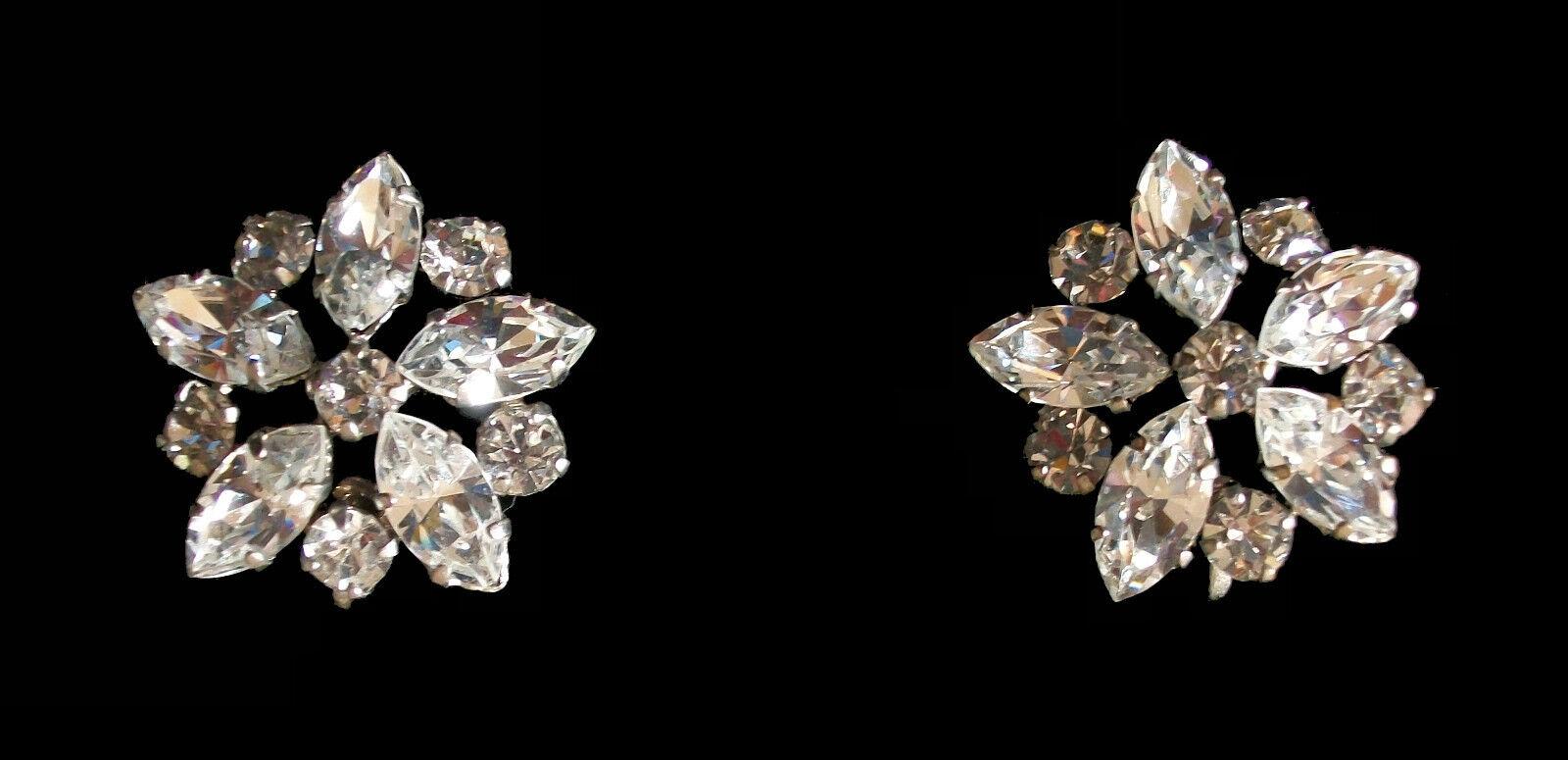 Art Deco Vintage Austrian Crystal Earrings - Screw Backs - Unsigned - Mid 20th Century For Sale