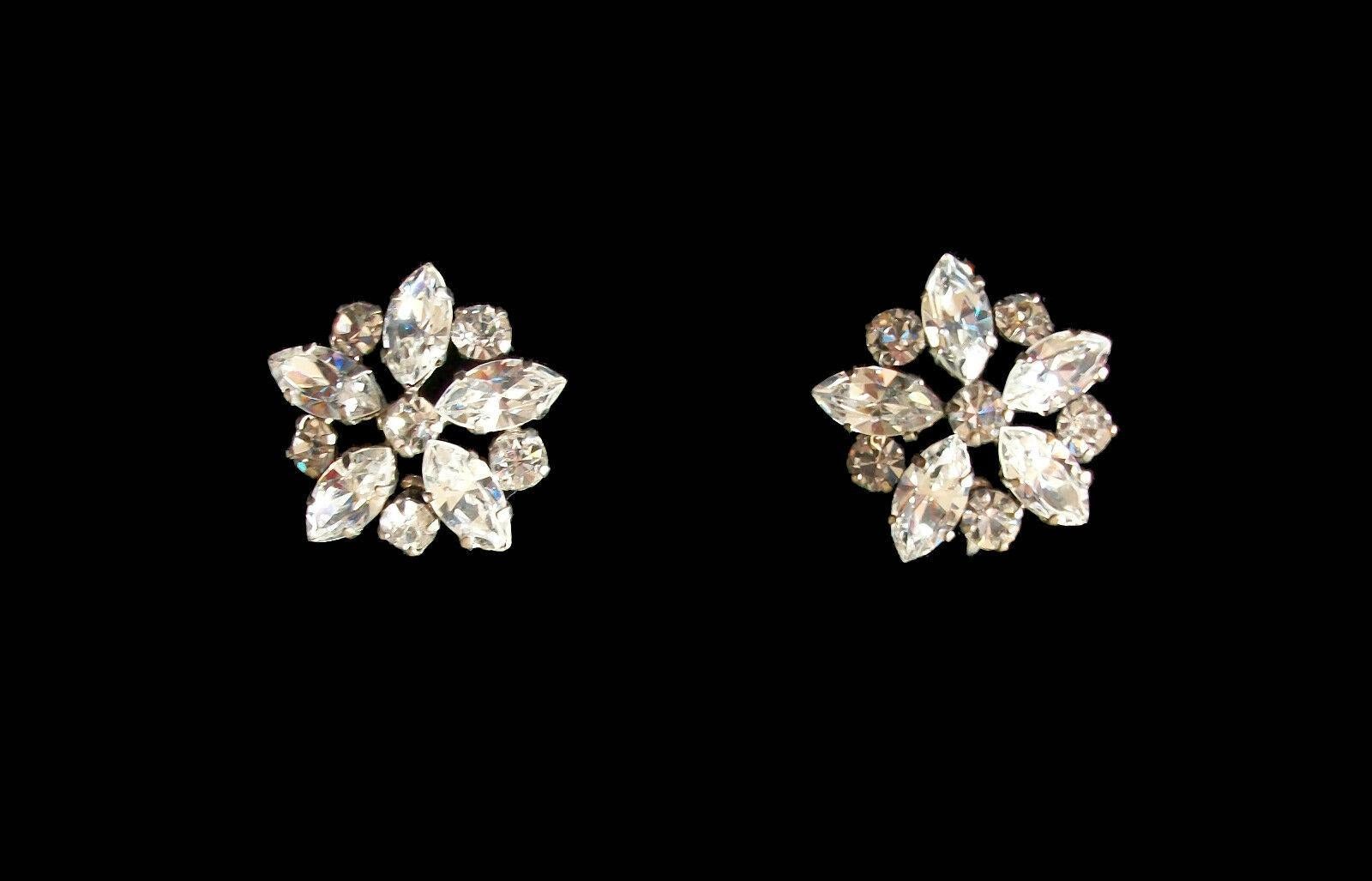 Vintage Austrian Crystal Earrings - Screw Backs - Unsigned - Mid 20th Century In Good Condition For Sale In Chatham, CA