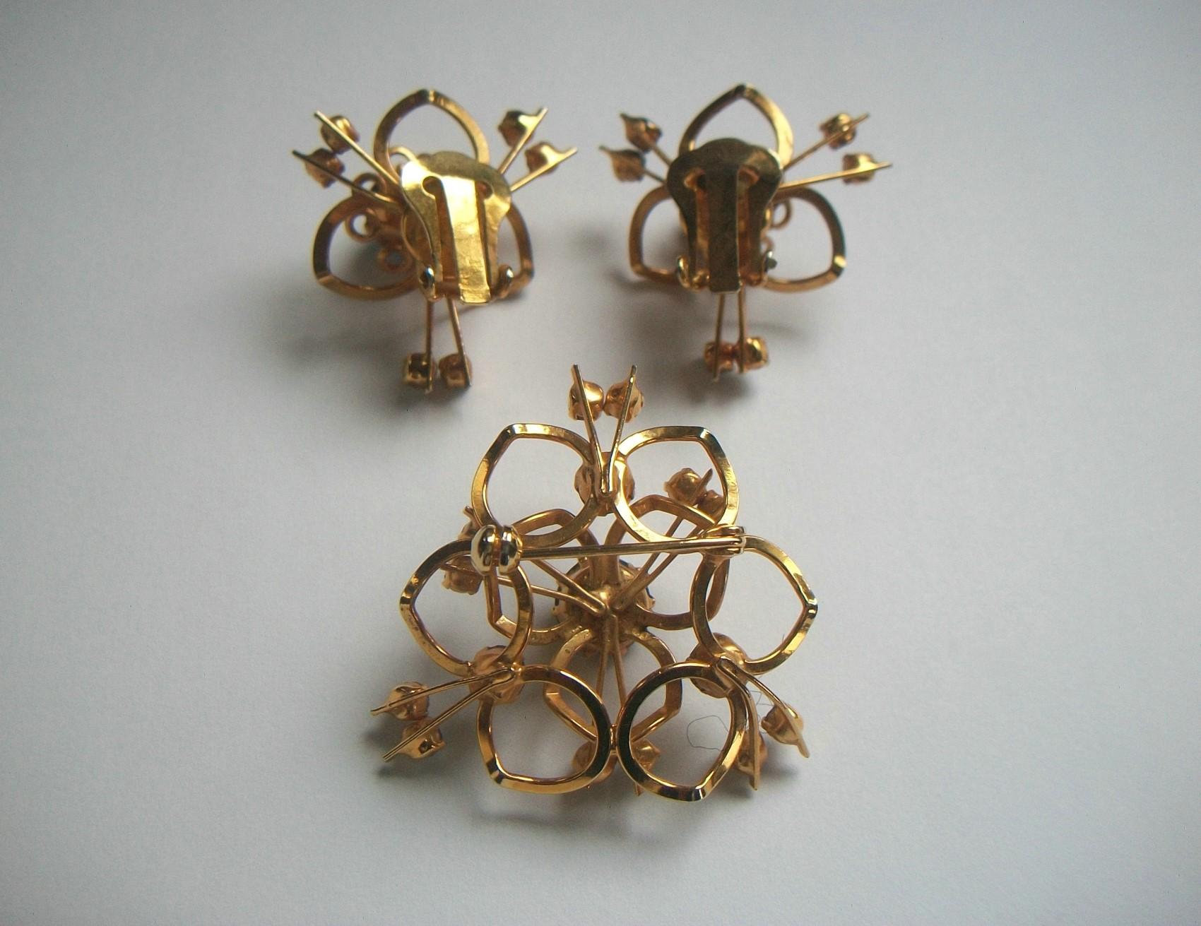 Women's Vintage Austrian Crystal Topaz & Gold Tone Ear Clips & Brooch/Pin, circa 1950s For Sale