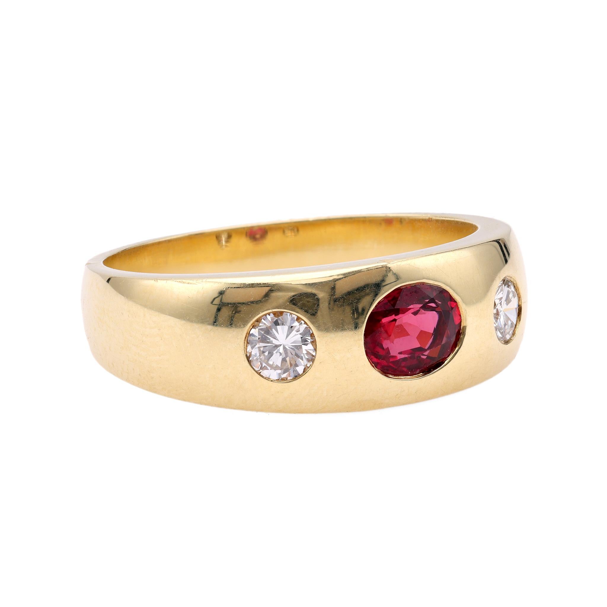 Vintage Austrian Ruby Diamond 14k Yellow Gold Ring In Good Condition For Sale In Beverly Hills, CA