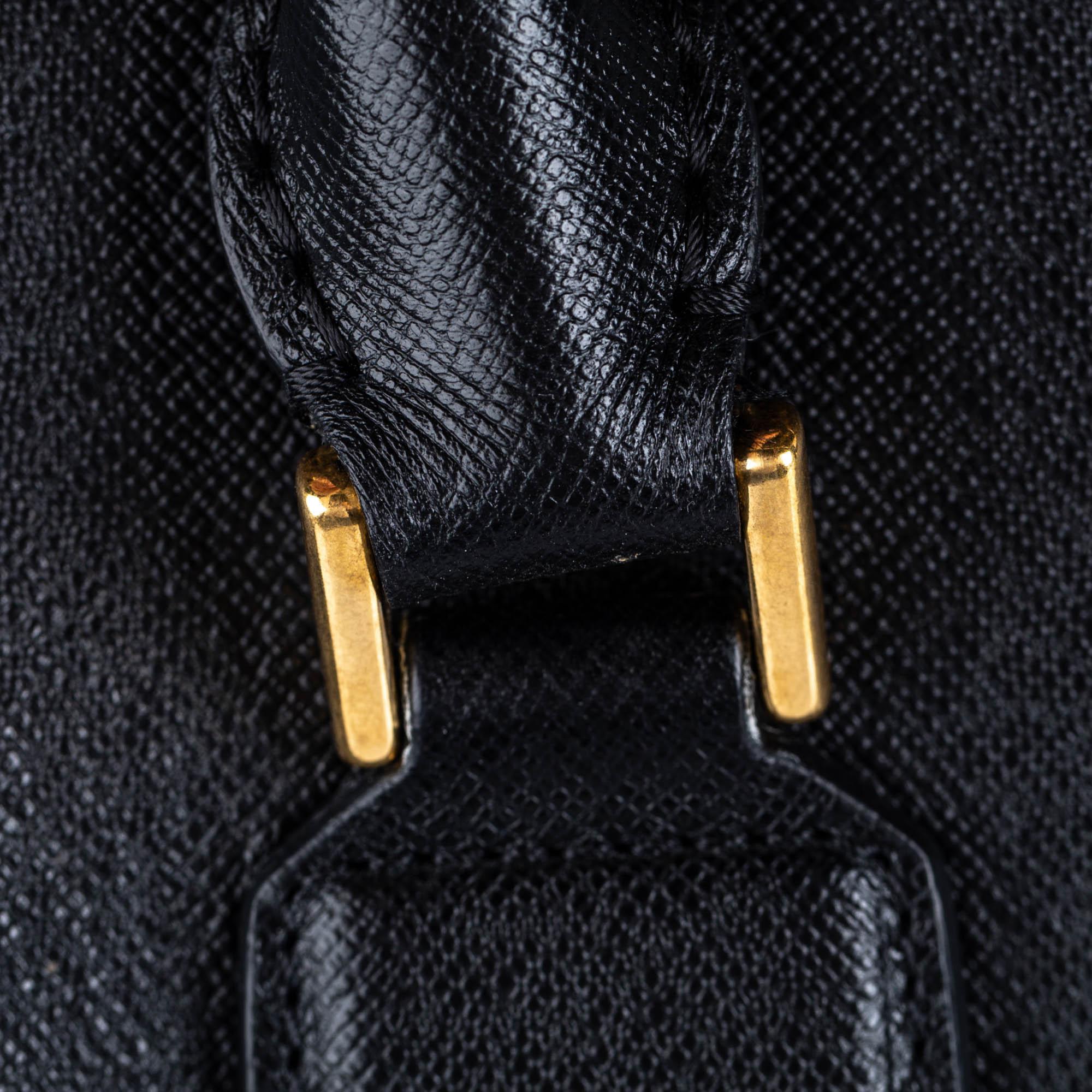 Vintage Authentic Alexander Mcqueen Black Leather Heroine Handbag ITALY MEDIUM  For Sale 6