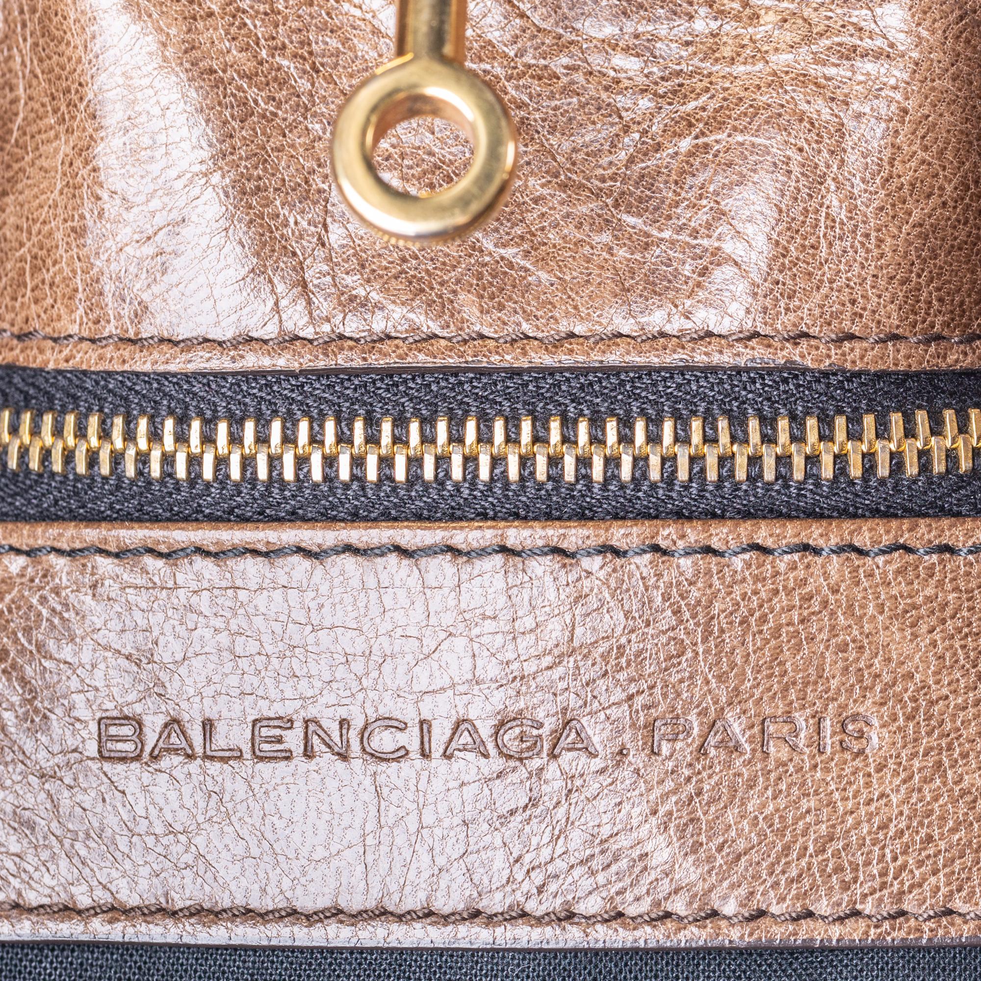 Vintage Authentic Balenciaga Brown with Black Leather Moon Satchel Italy MEDIUM 2