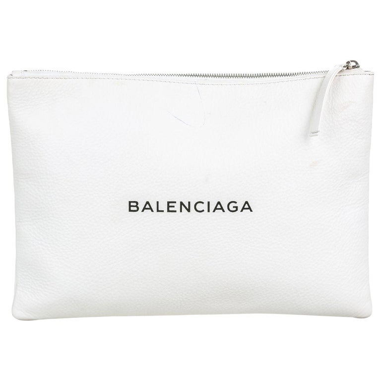 Vintage Authentic Balenciaga Leather Everyday Clutch Bag Italy w Dust Bag SMALL For Sale at 1stdibs