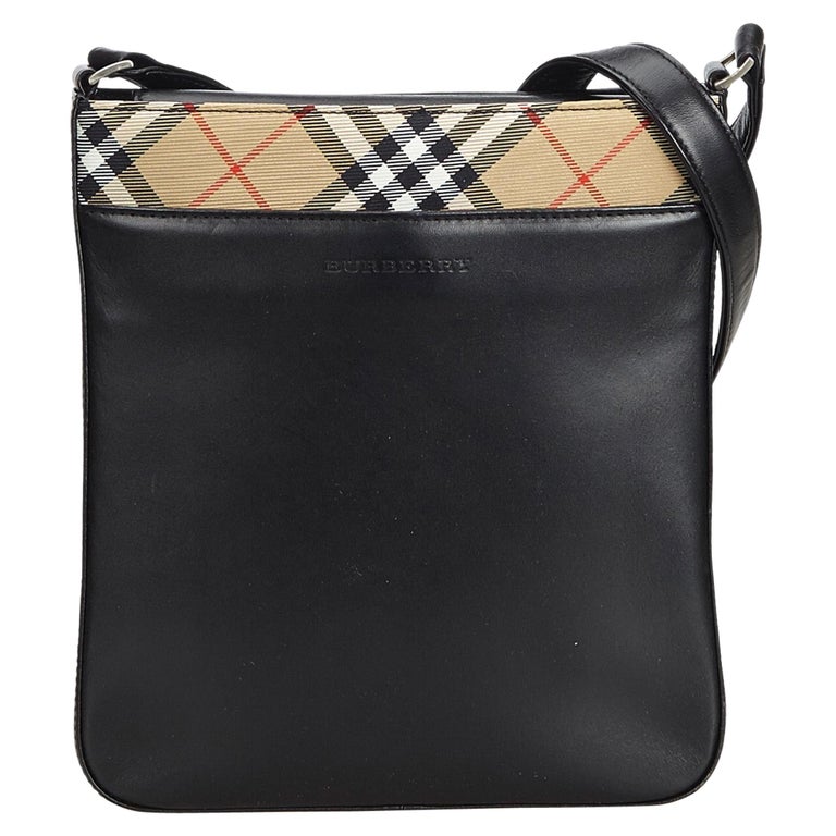 Vintage Authentic Burberry Black Leather Crossbody Bag United Kingdom MEDIUM at 1stDibs