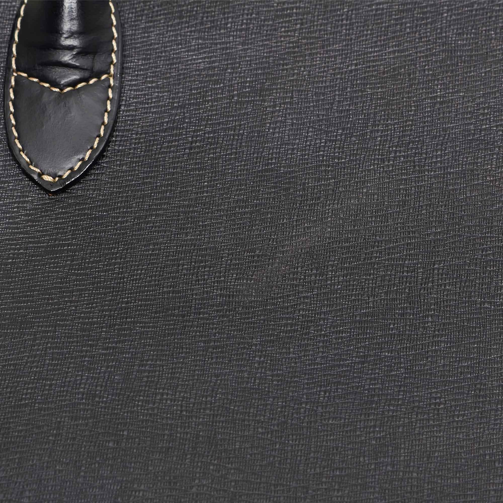 Vintage Authentic Burberry Black Leather Tote Bag UNITED KINGDOM LARGE  For Sale 3