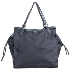 Sac fourre-tout vintage authentique Burberry en nylon noir avec boucle en forme de traîne - China